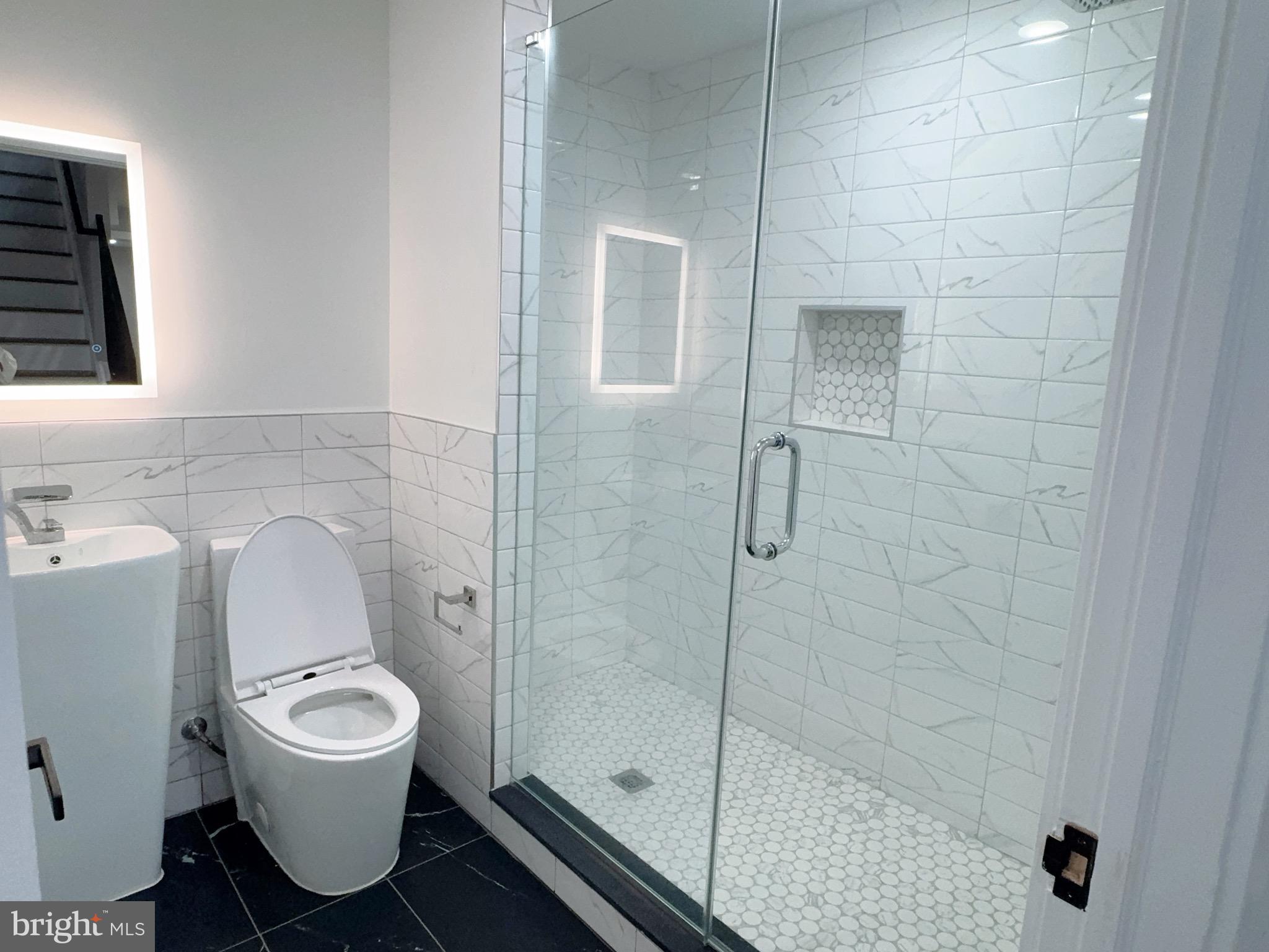 DICKINSON NARROWS - Residential