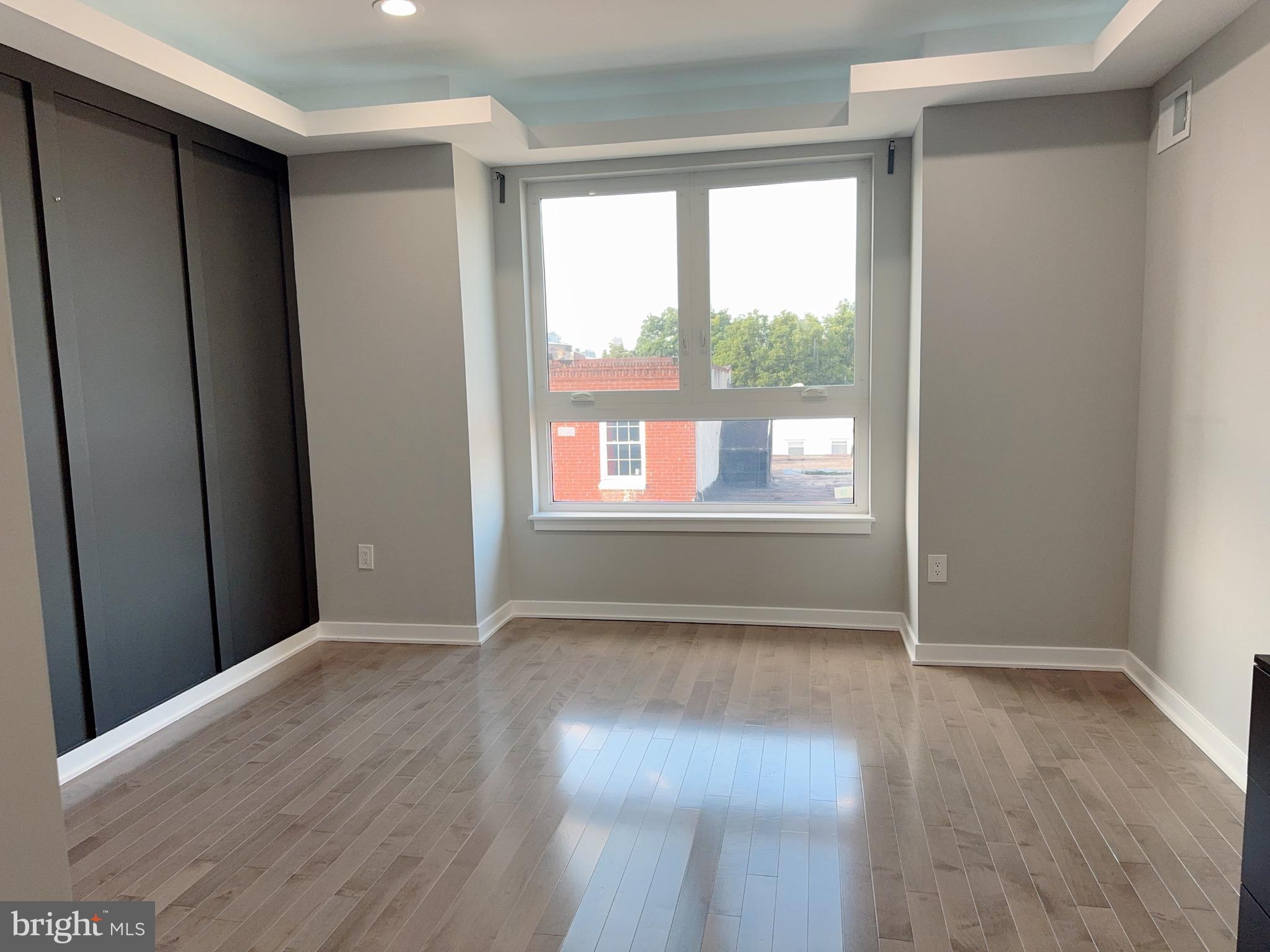 DICKINSON NARROWS - Residential