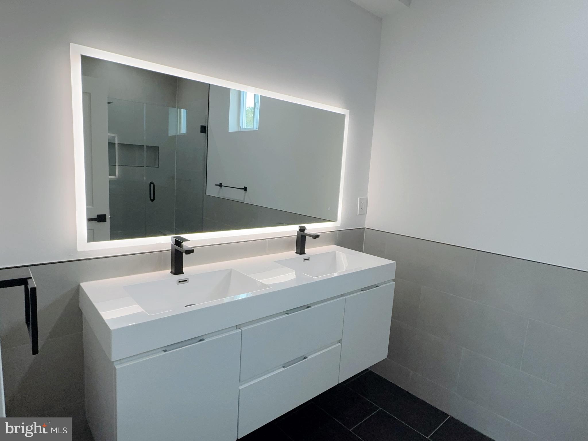 DICKINSON NARROWS - Residential