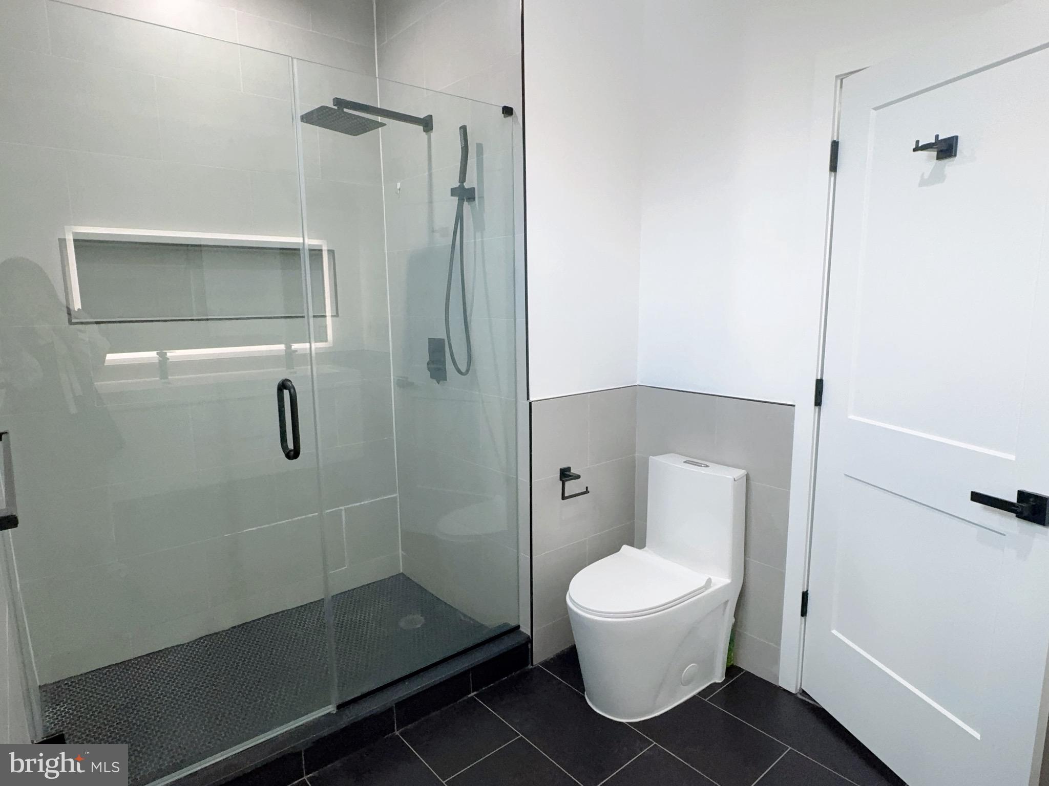 DICKINSON NARROWS - Residential