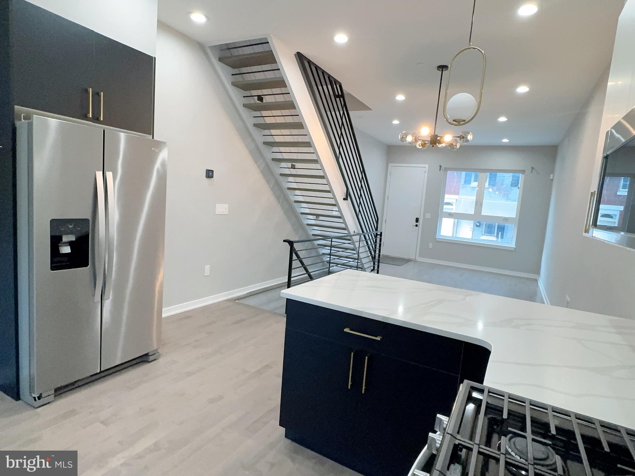 DICKINSON NARROWS - Residential