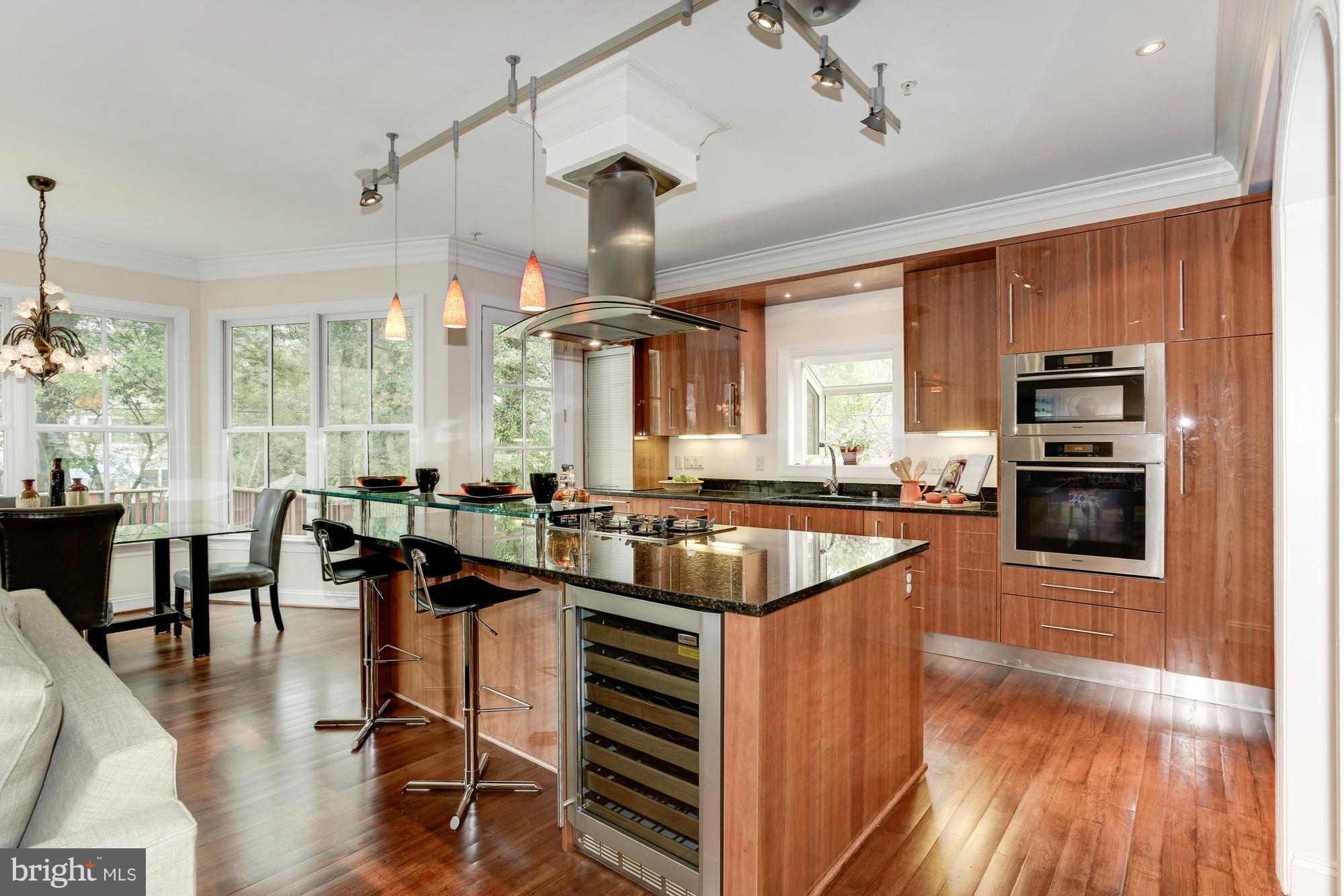 CHEVY CHASE - Residential