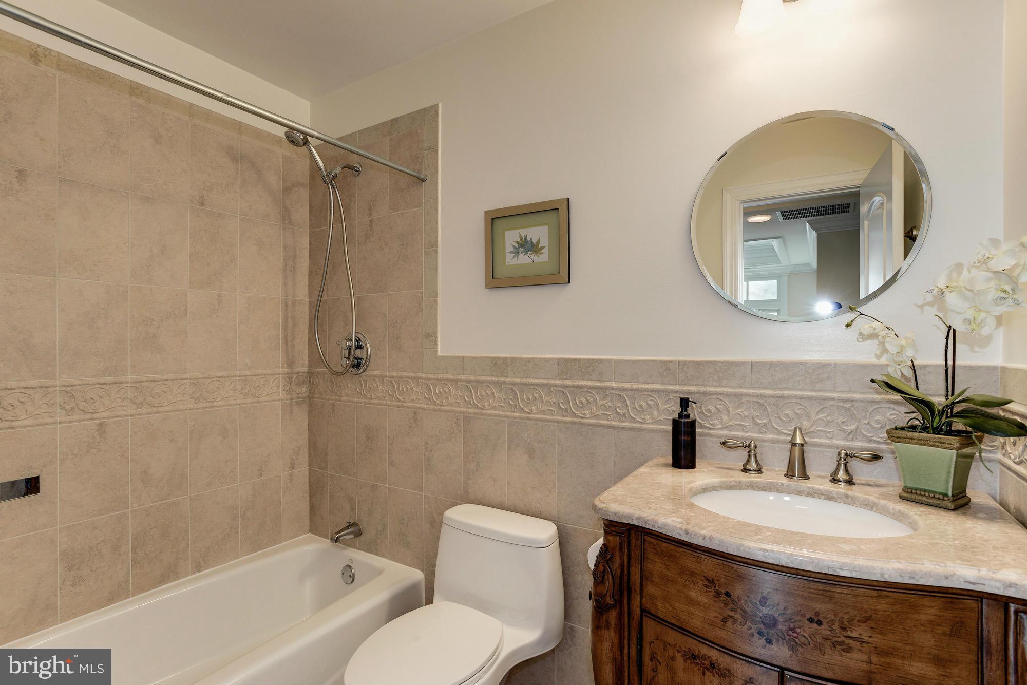 CHEVY CHASE - Residential