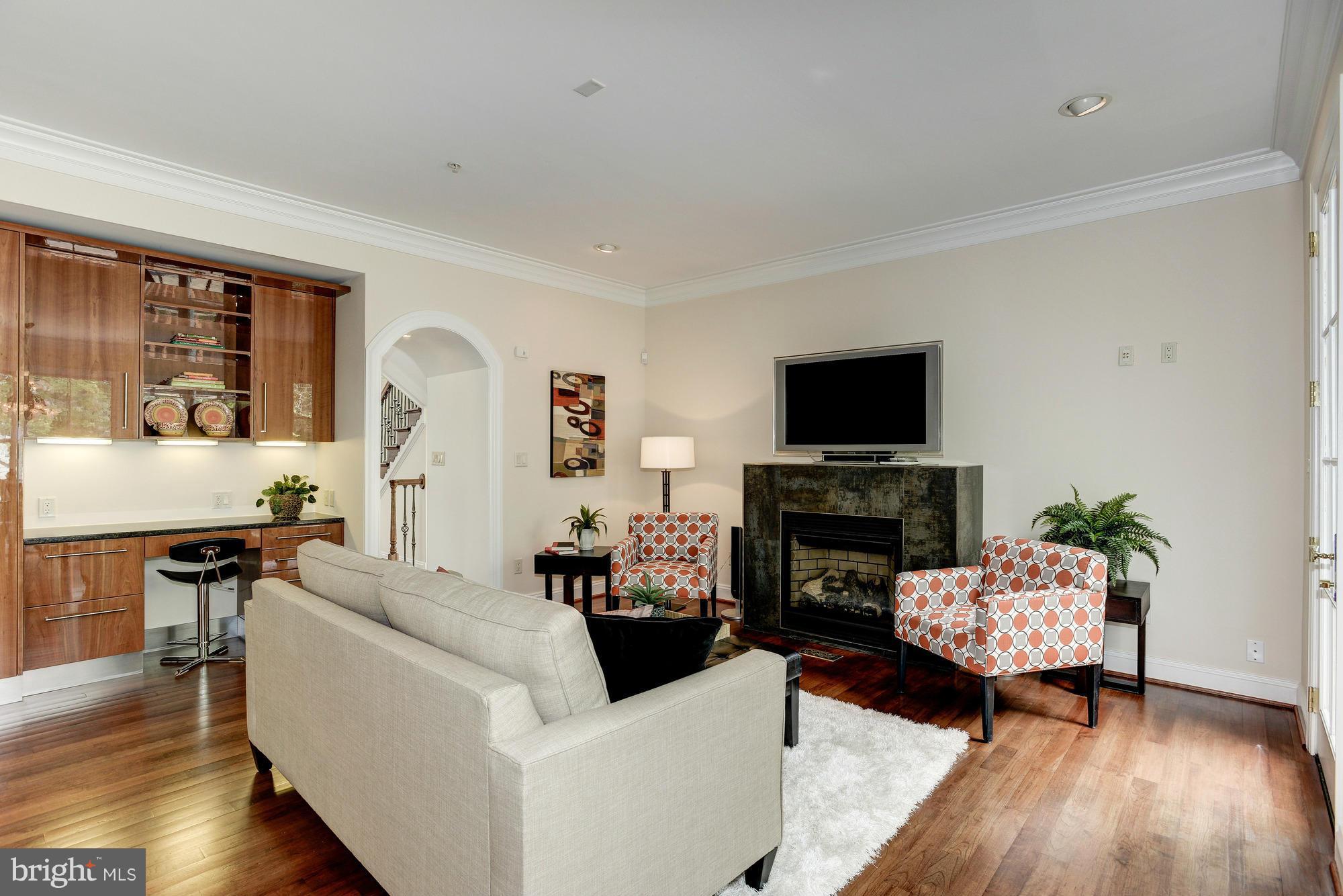 CHEVY CHASE - Residential