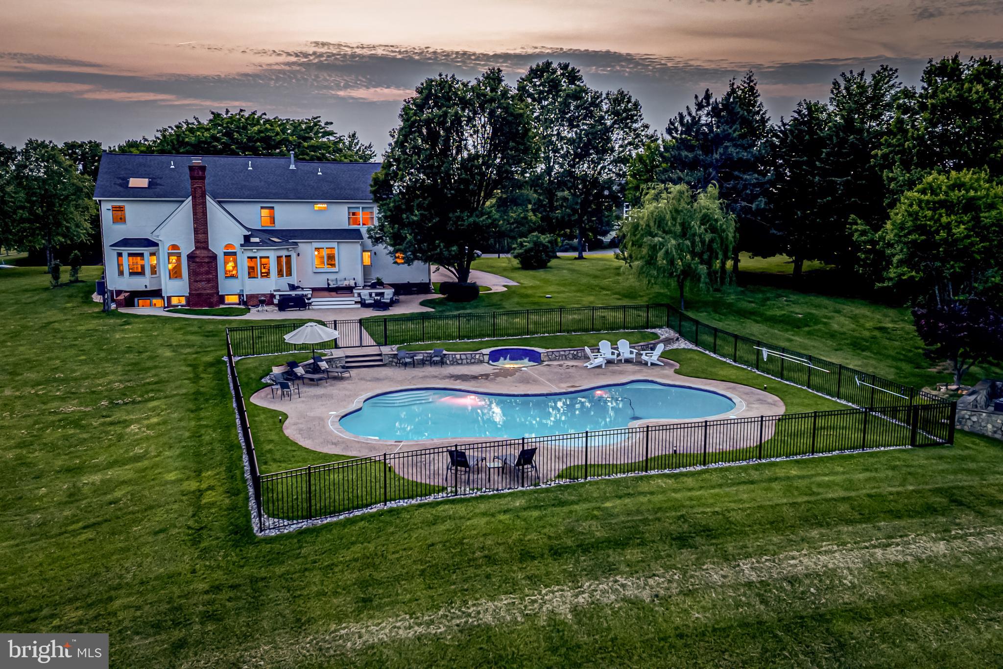 15220 HIGHVIEW COURT