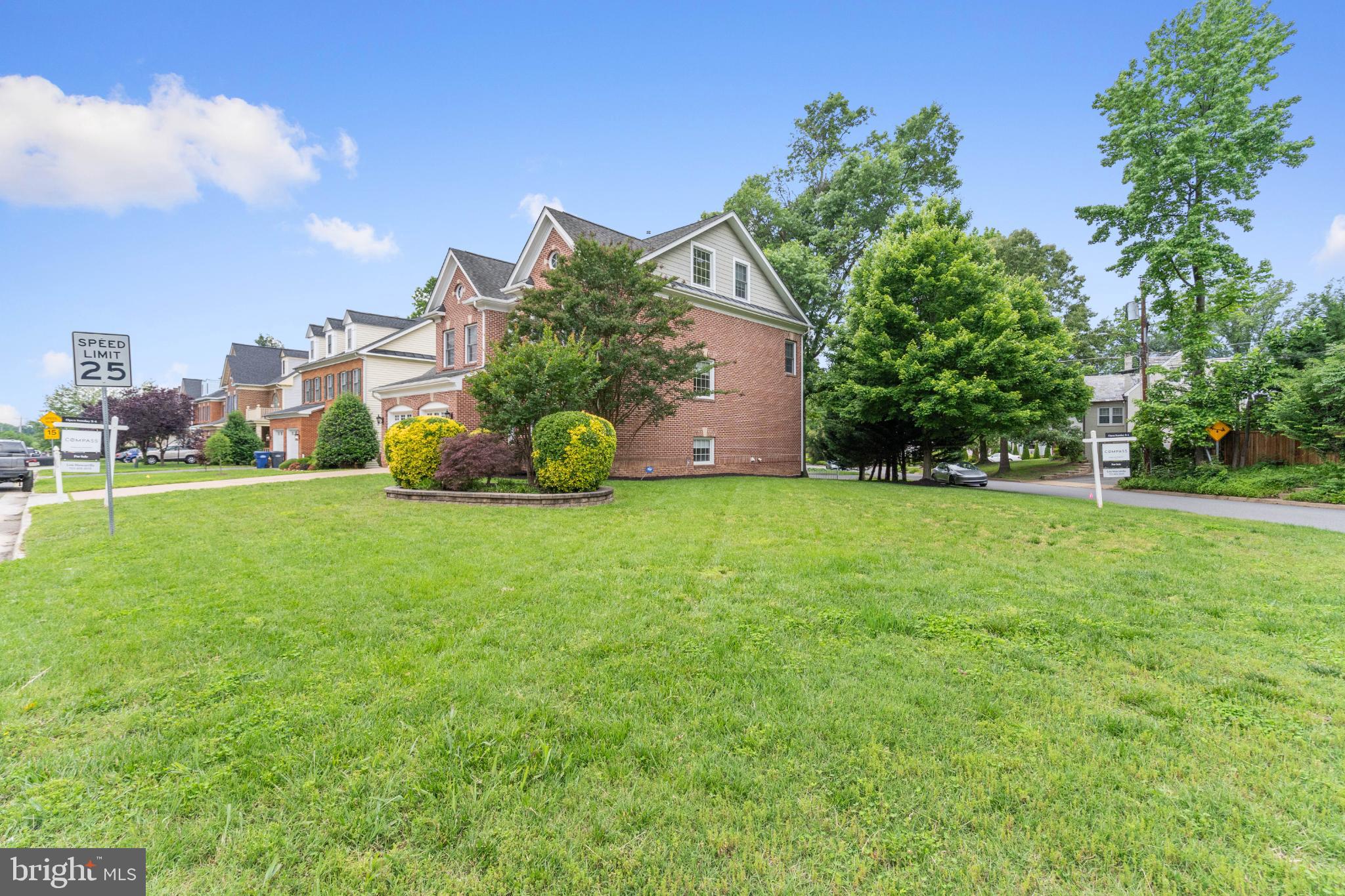 HILLWOOD - Residential