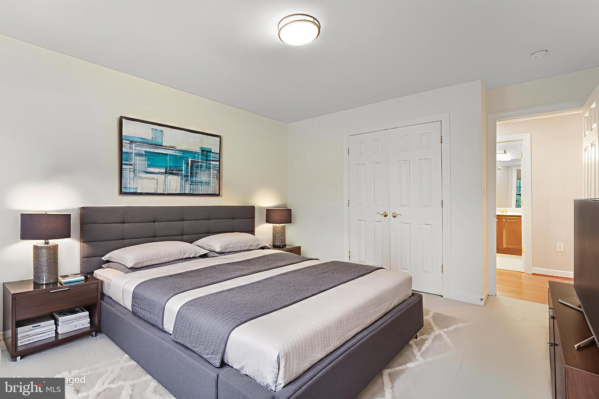 HILLWOOD - Residential