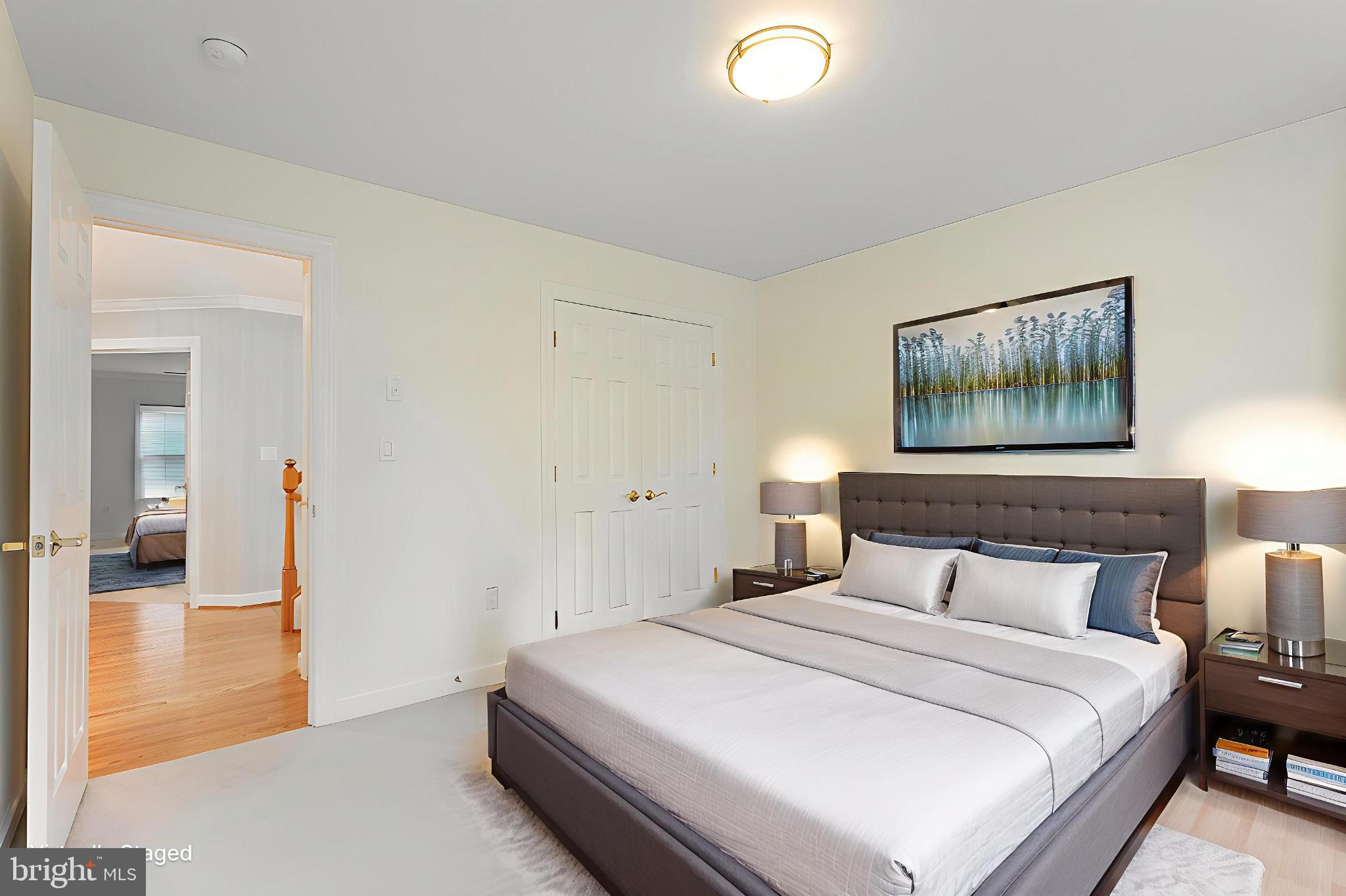 HILLWOOD - Residential