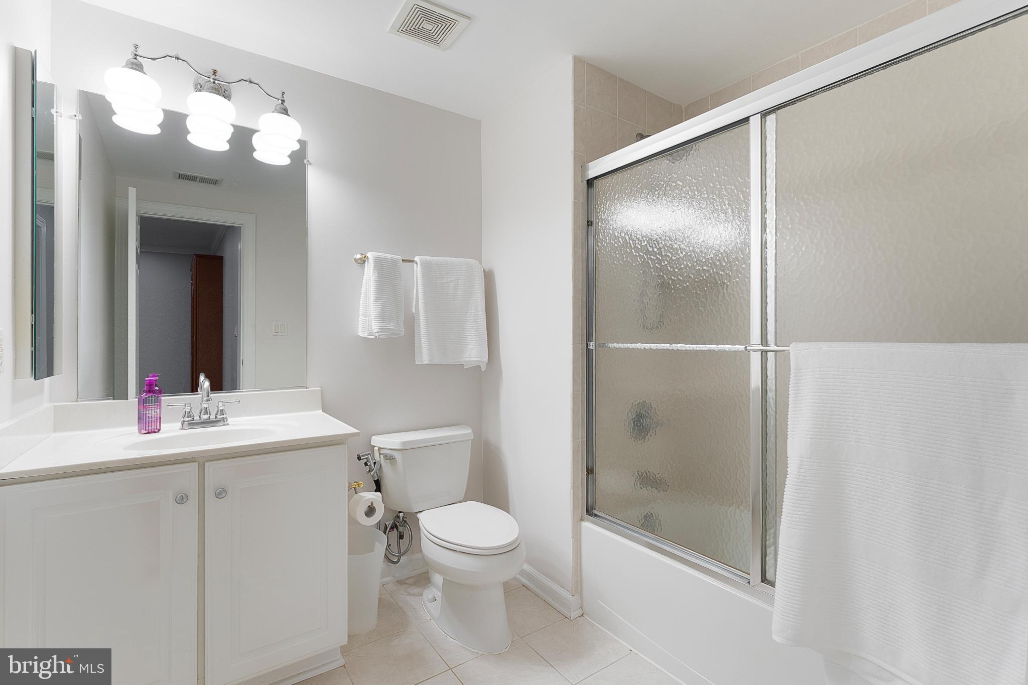 HILLWOOD - Residential