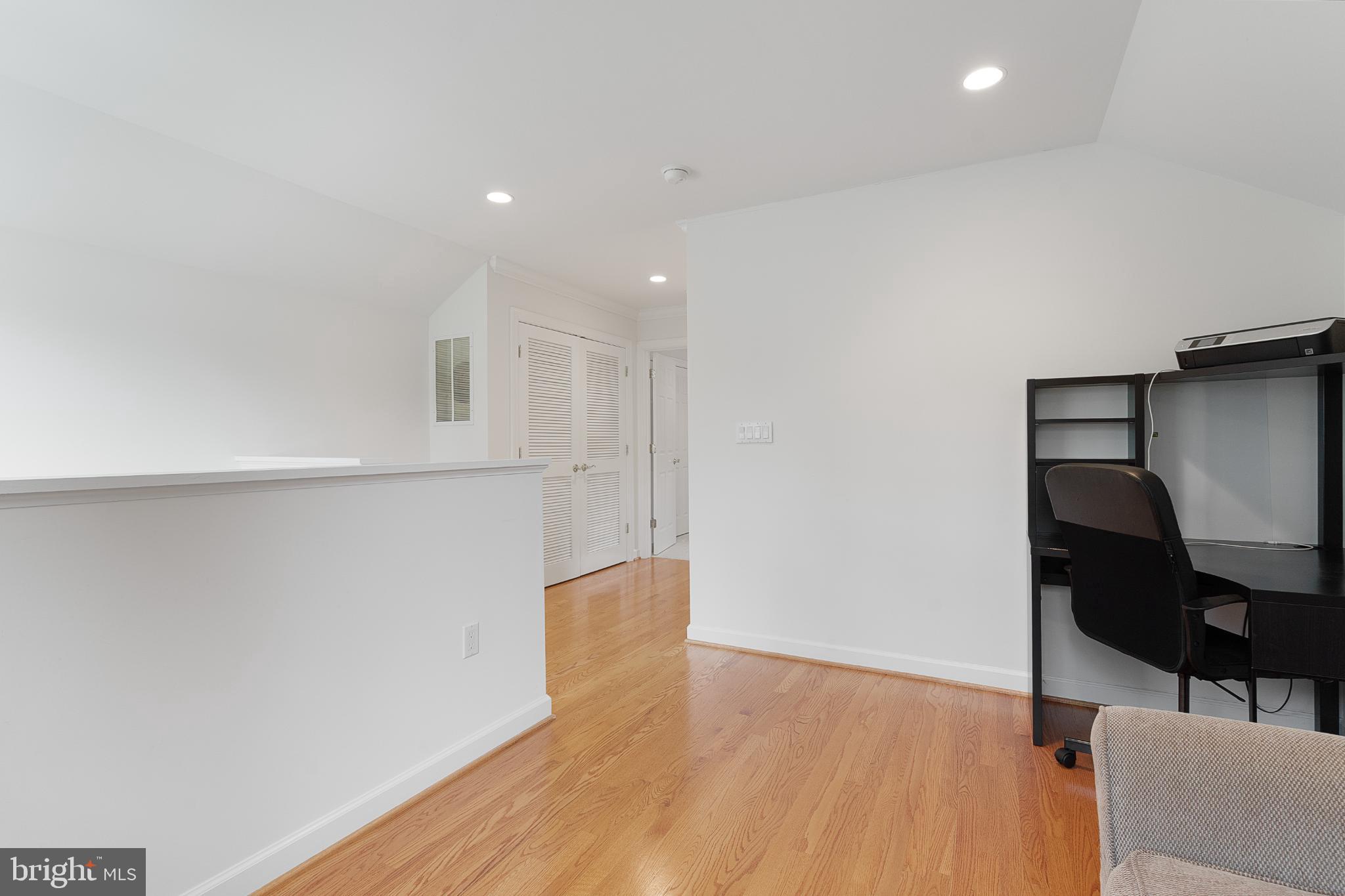 HILLWOOD - Residential