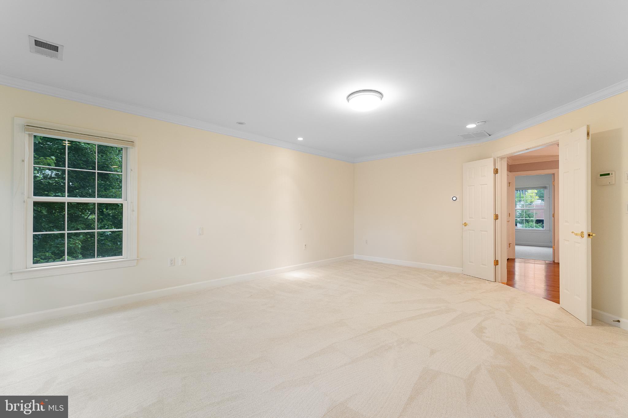 HILLWOOD - Residential