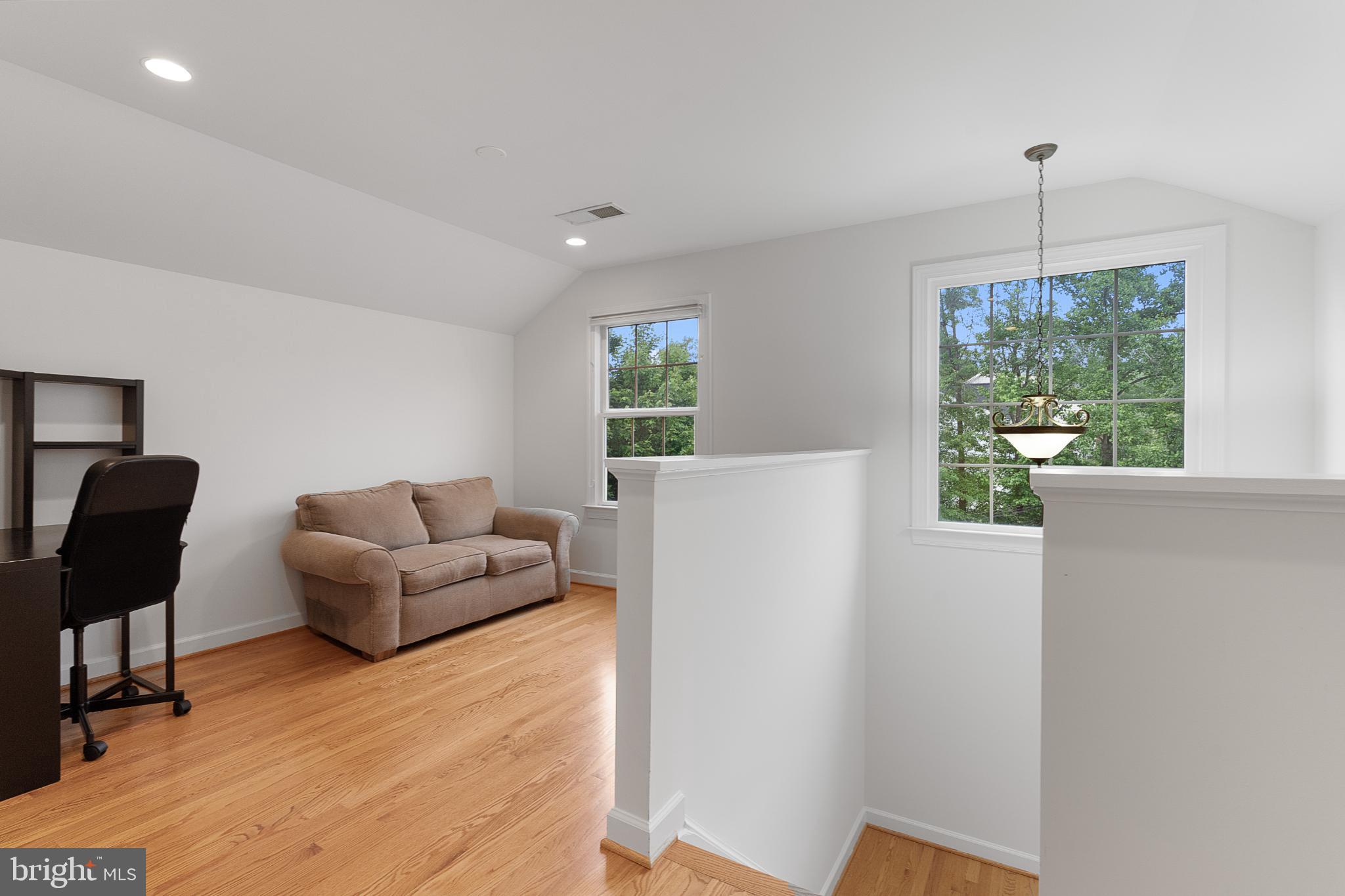 HILLWOOD - Residential