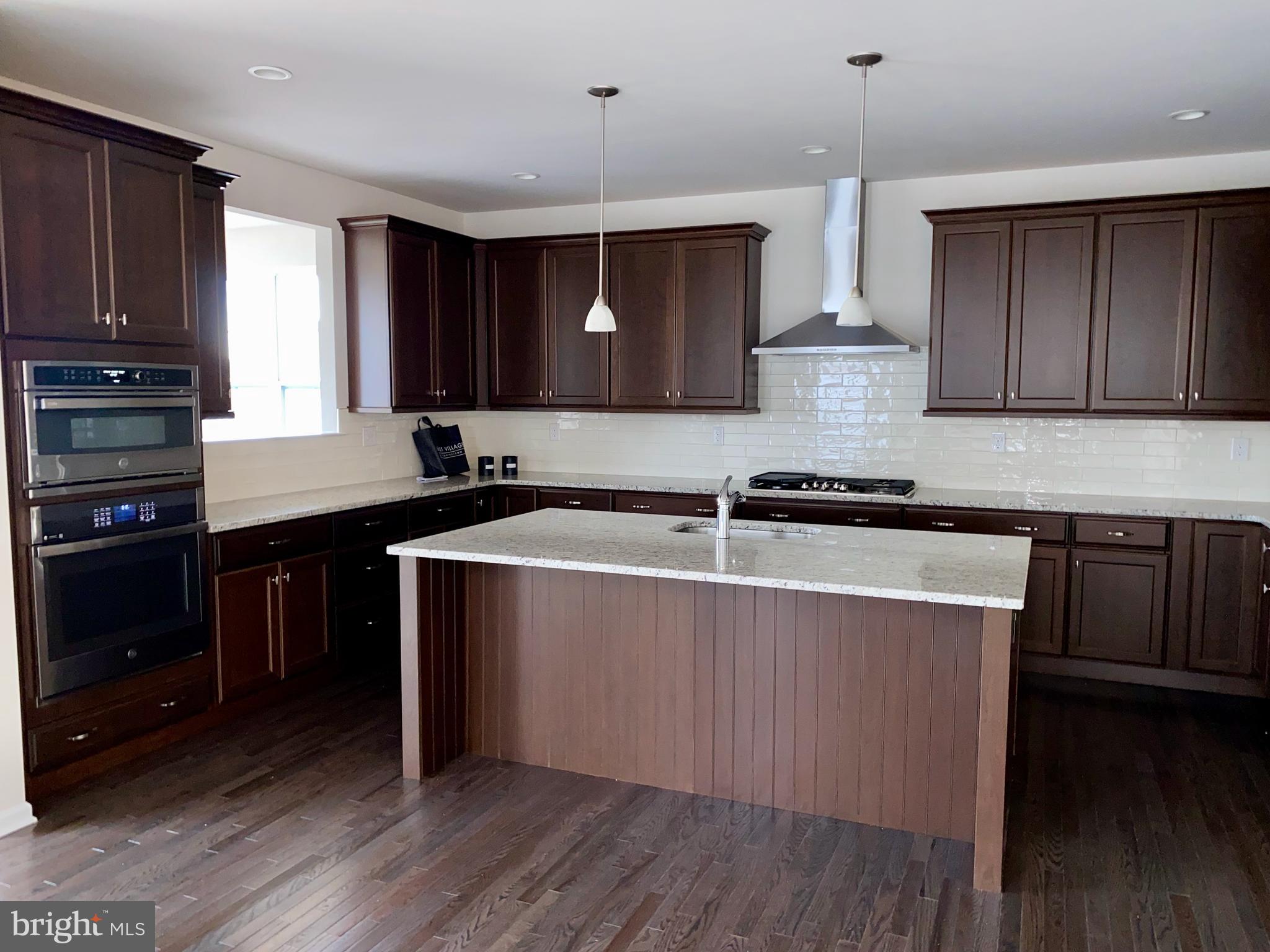 EAST VILLAGE - Residential