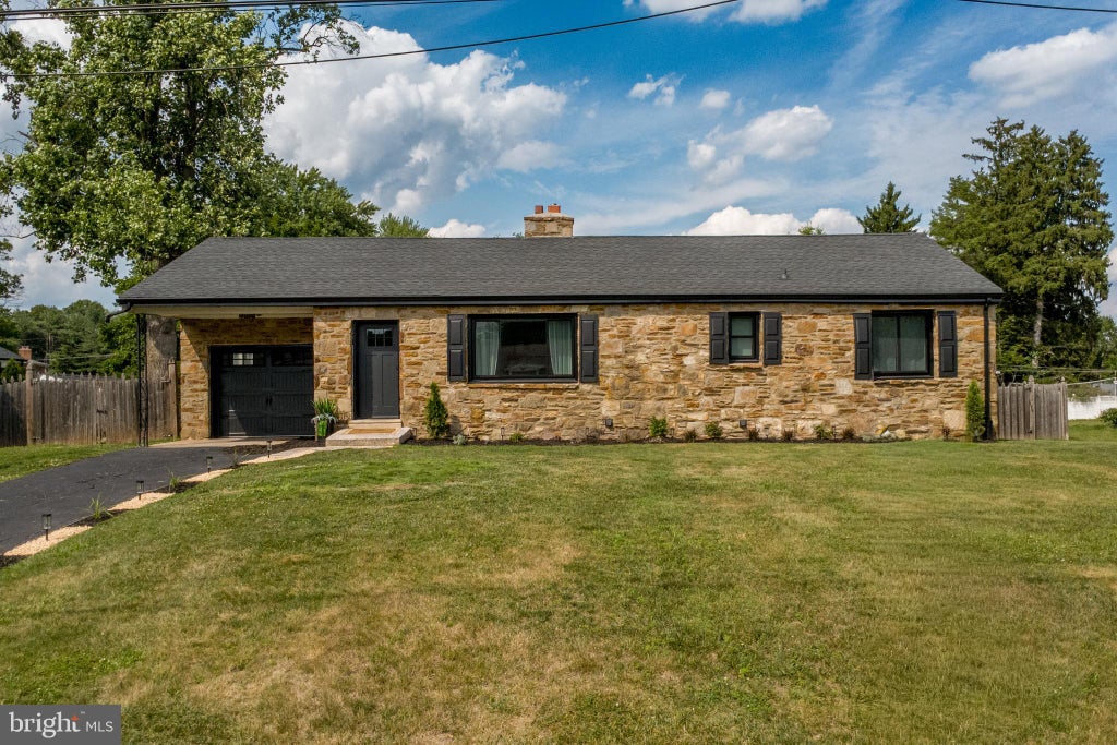 Photo of 123 Holly Road, SOUTHAMPTON, PA 18966 (MLS # PABU2125090)