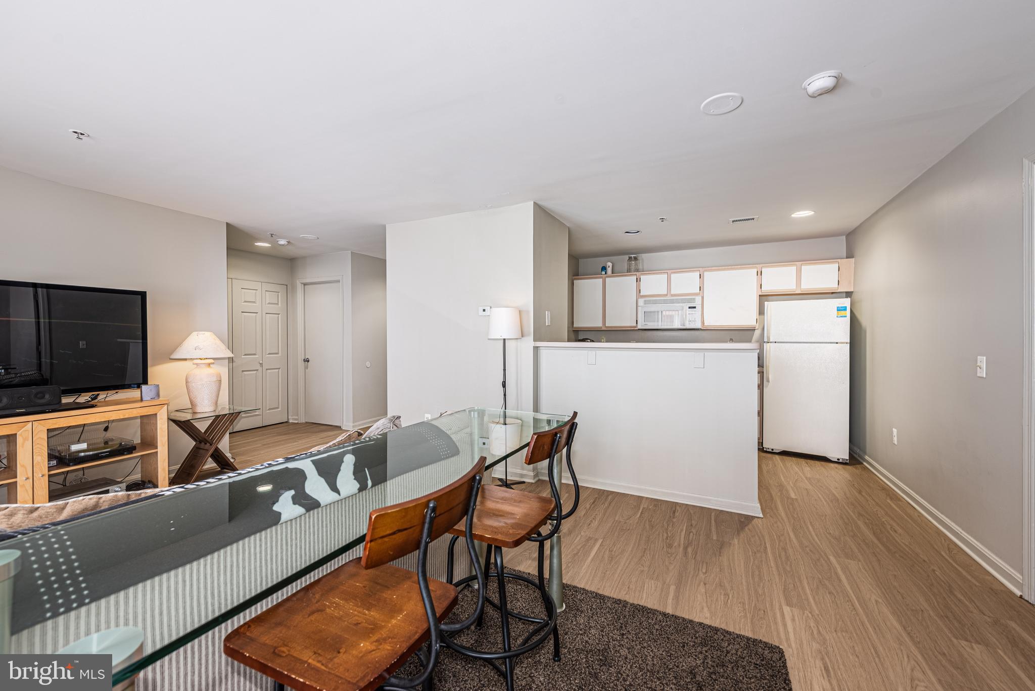 LIGHTHOUSE POINT - Residential