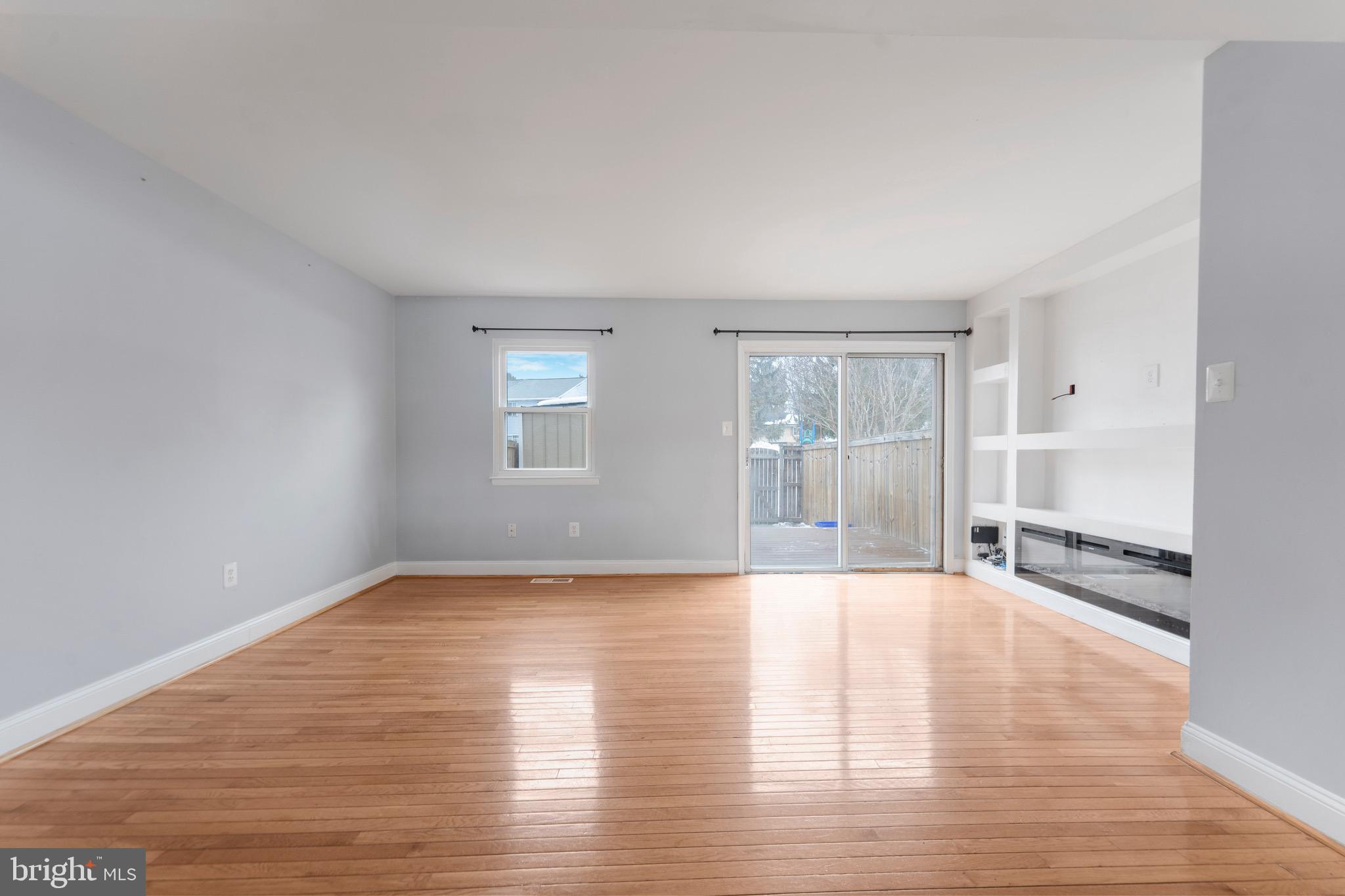 TOWNE CREST - Residential