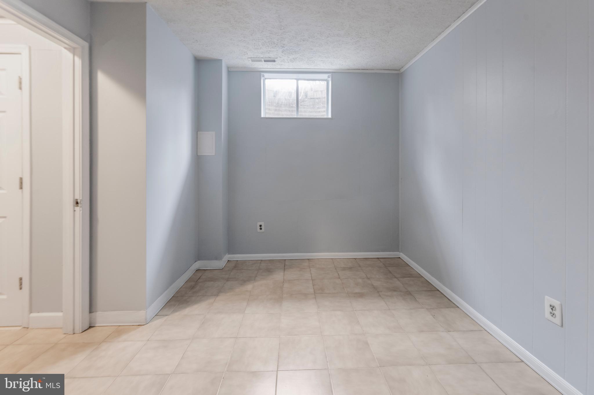 TOWNE CREST - Residential