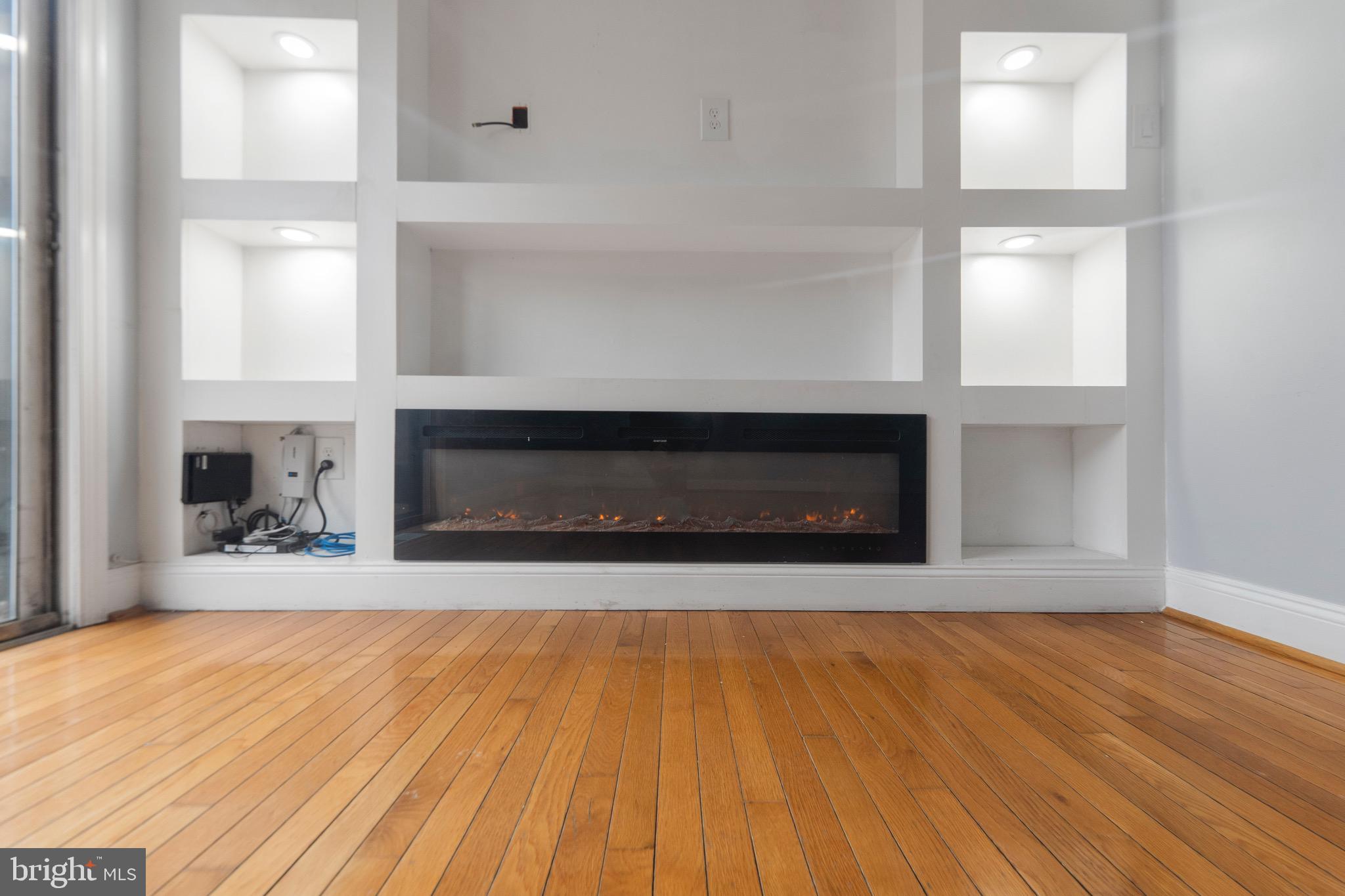 TOWNE CREST - Residential