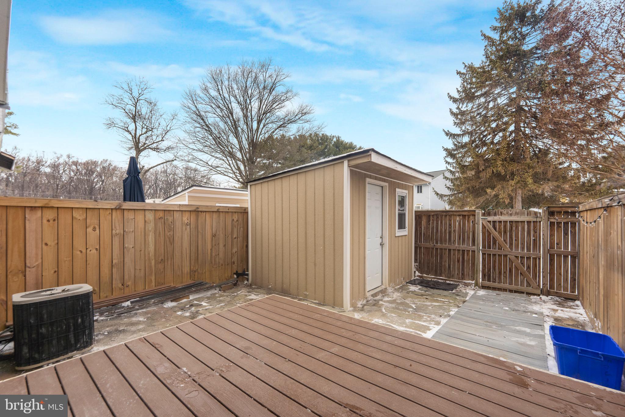 TOWNE CREST - Residential