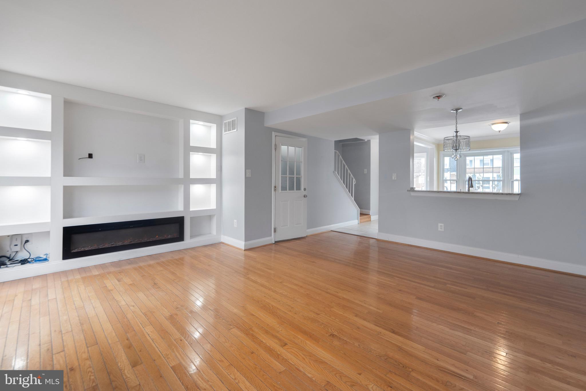 TOWNE CREST - Residential