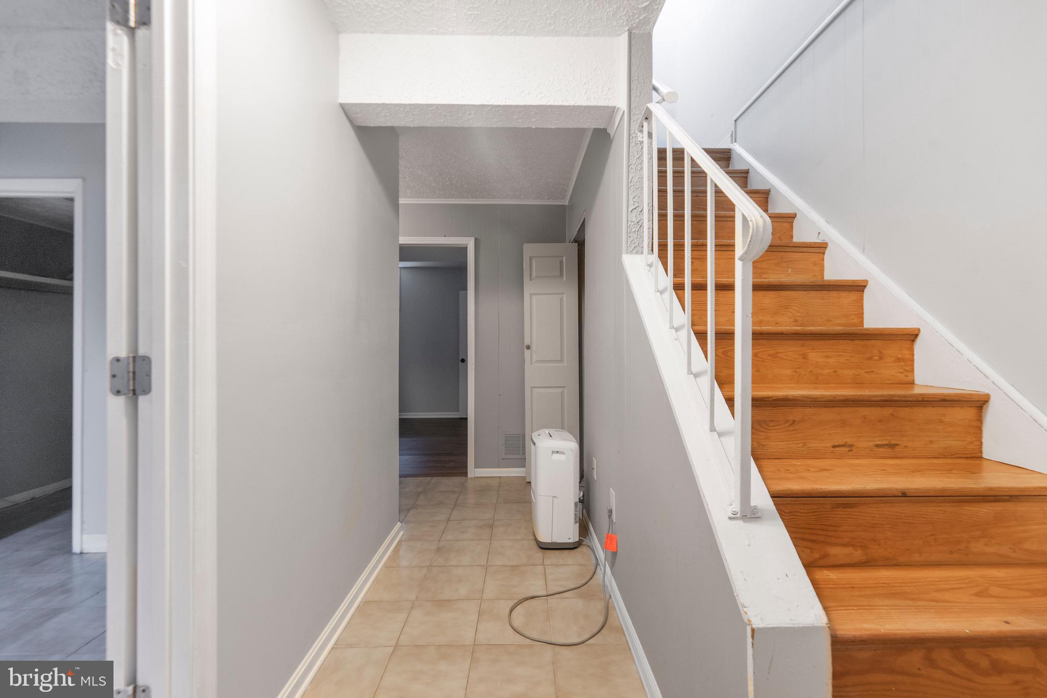 TOWNE CREST - Residential