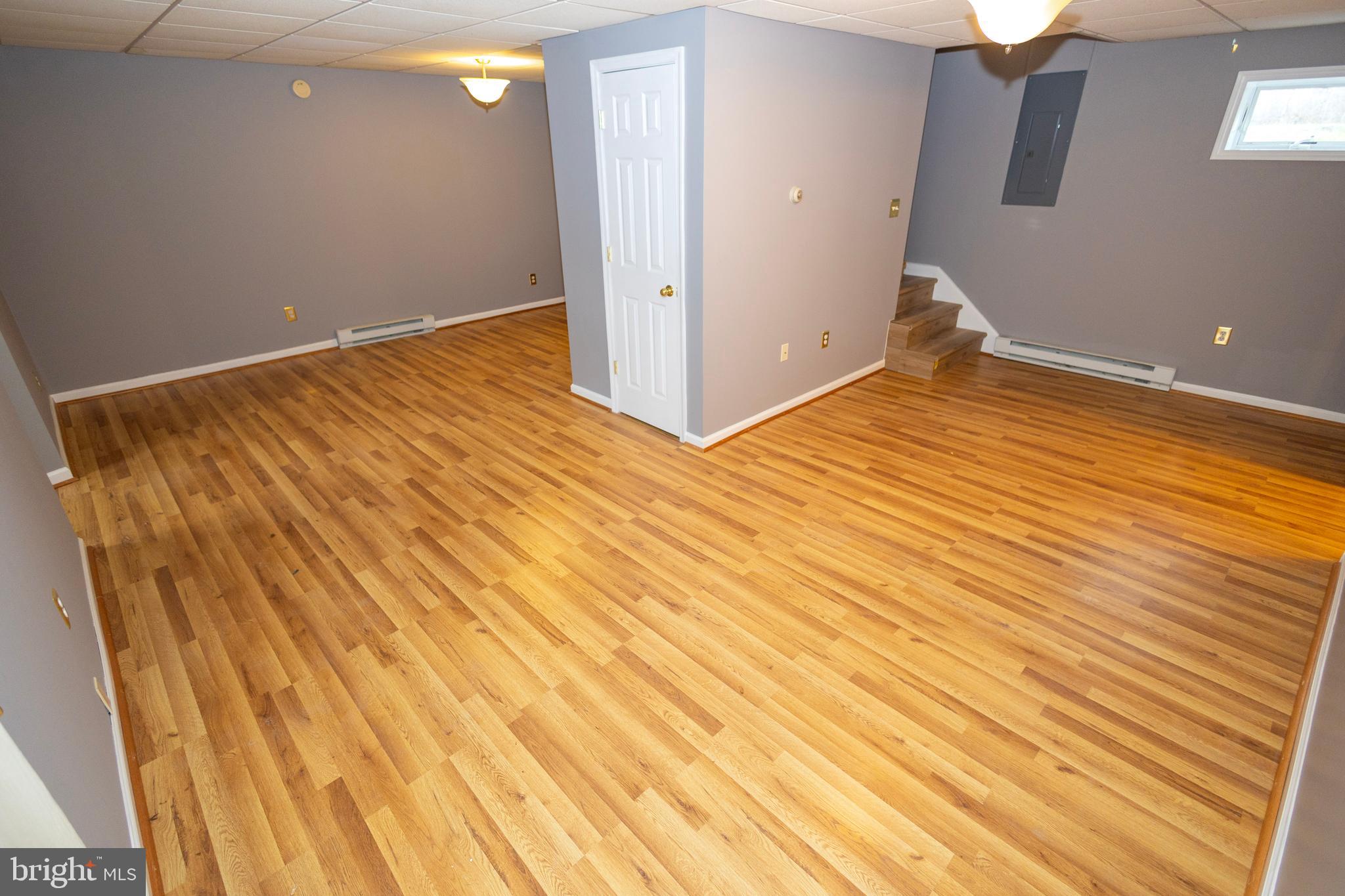 CEDAR LAWN - Residential