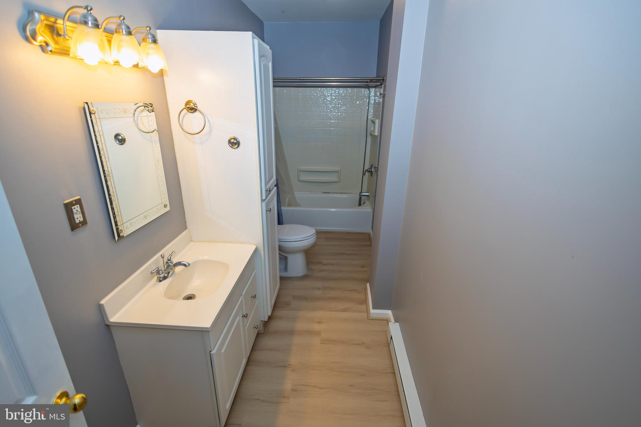 CEDAR LAWN - Residential