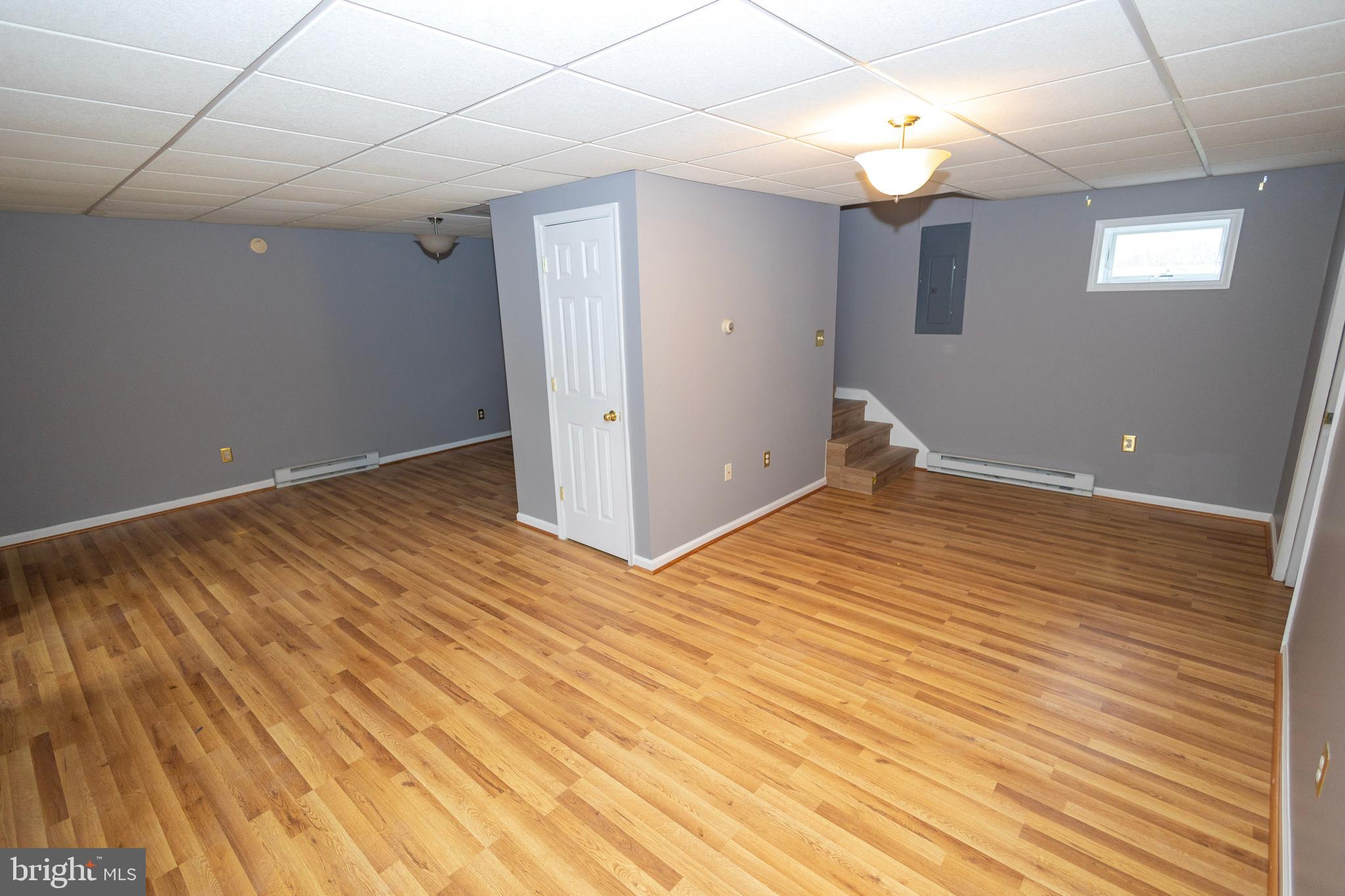 CEDAR LAWN - Residential