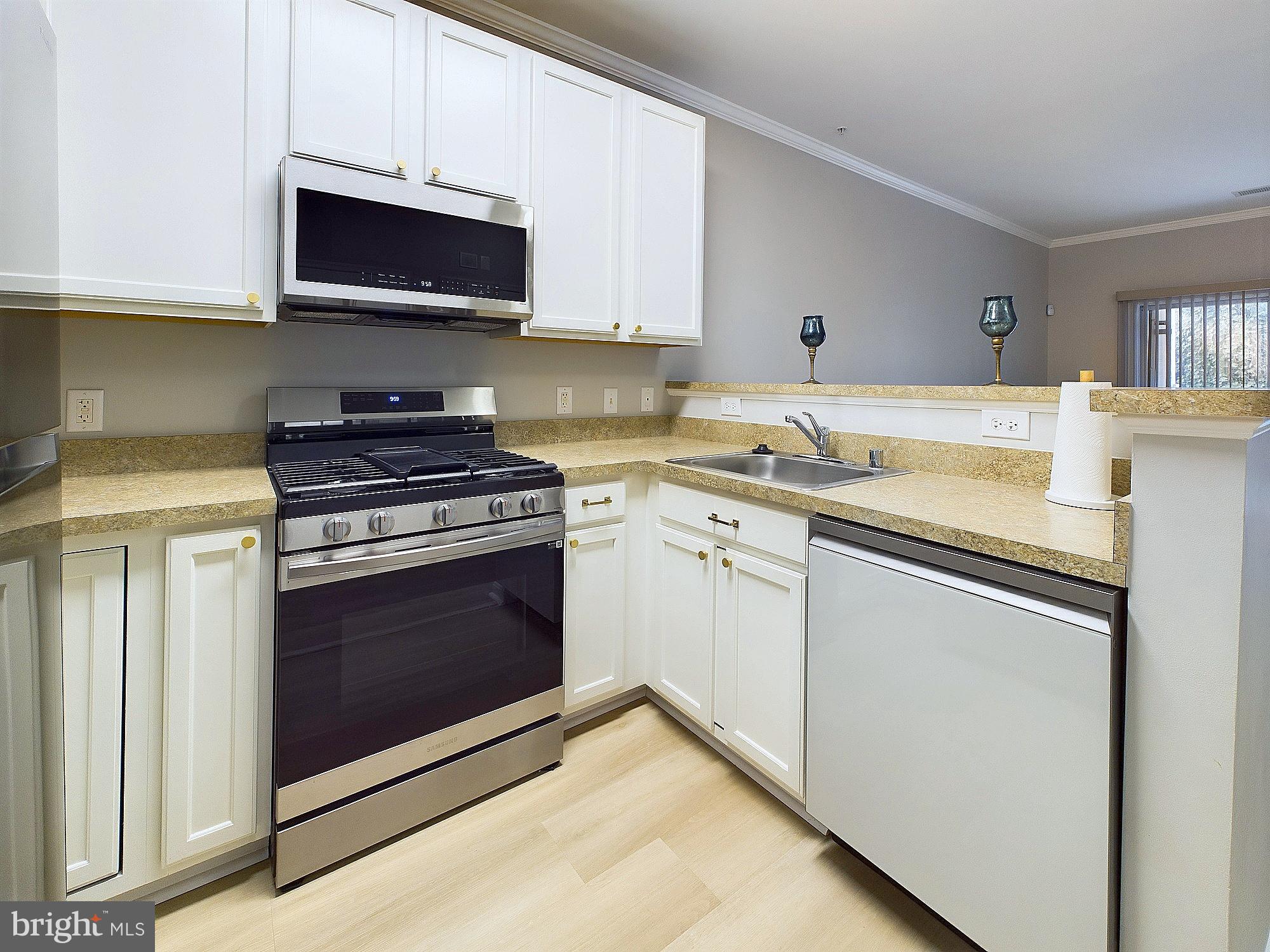 BOWIE TOWERS - Residential