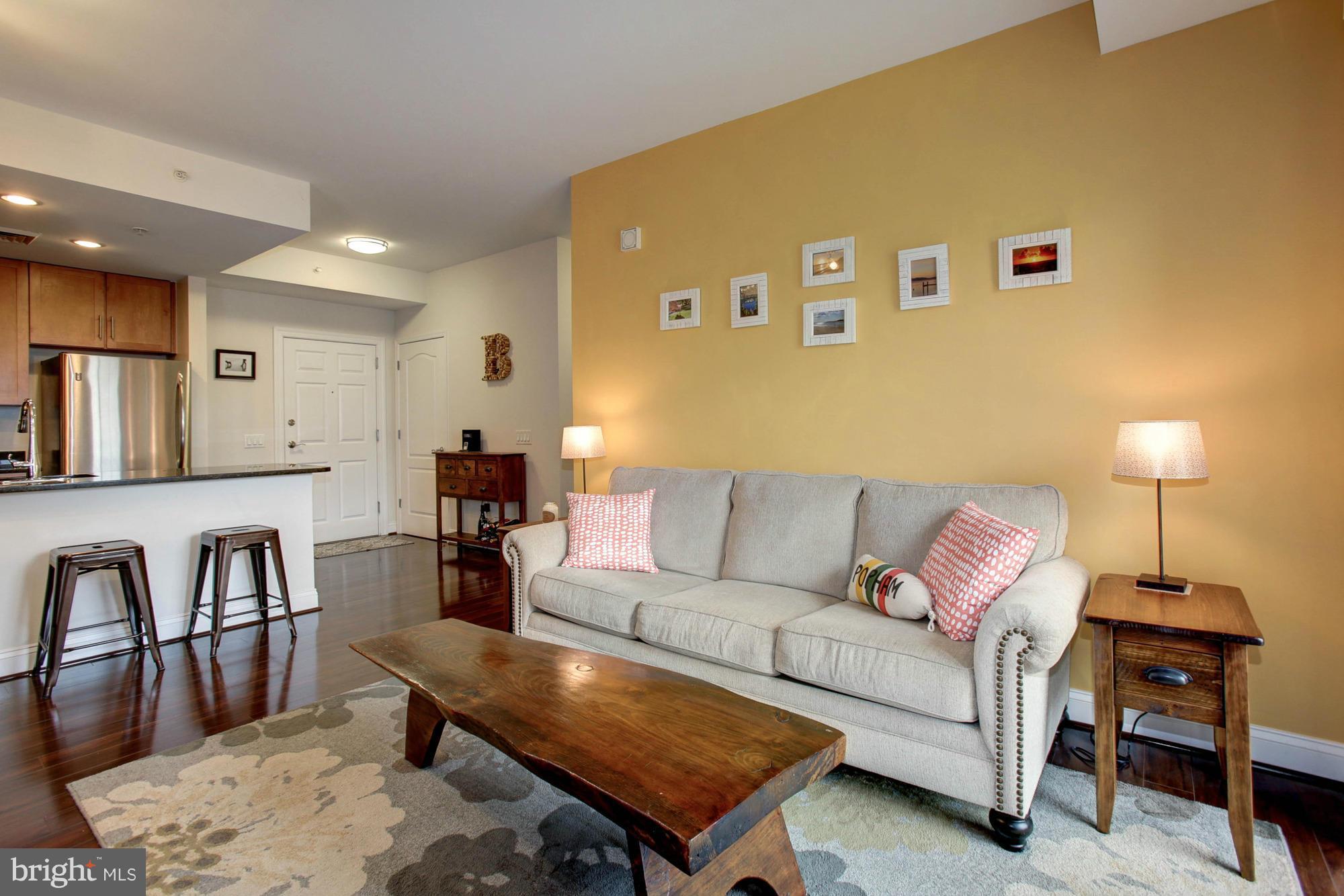 THE HENRY - Residential