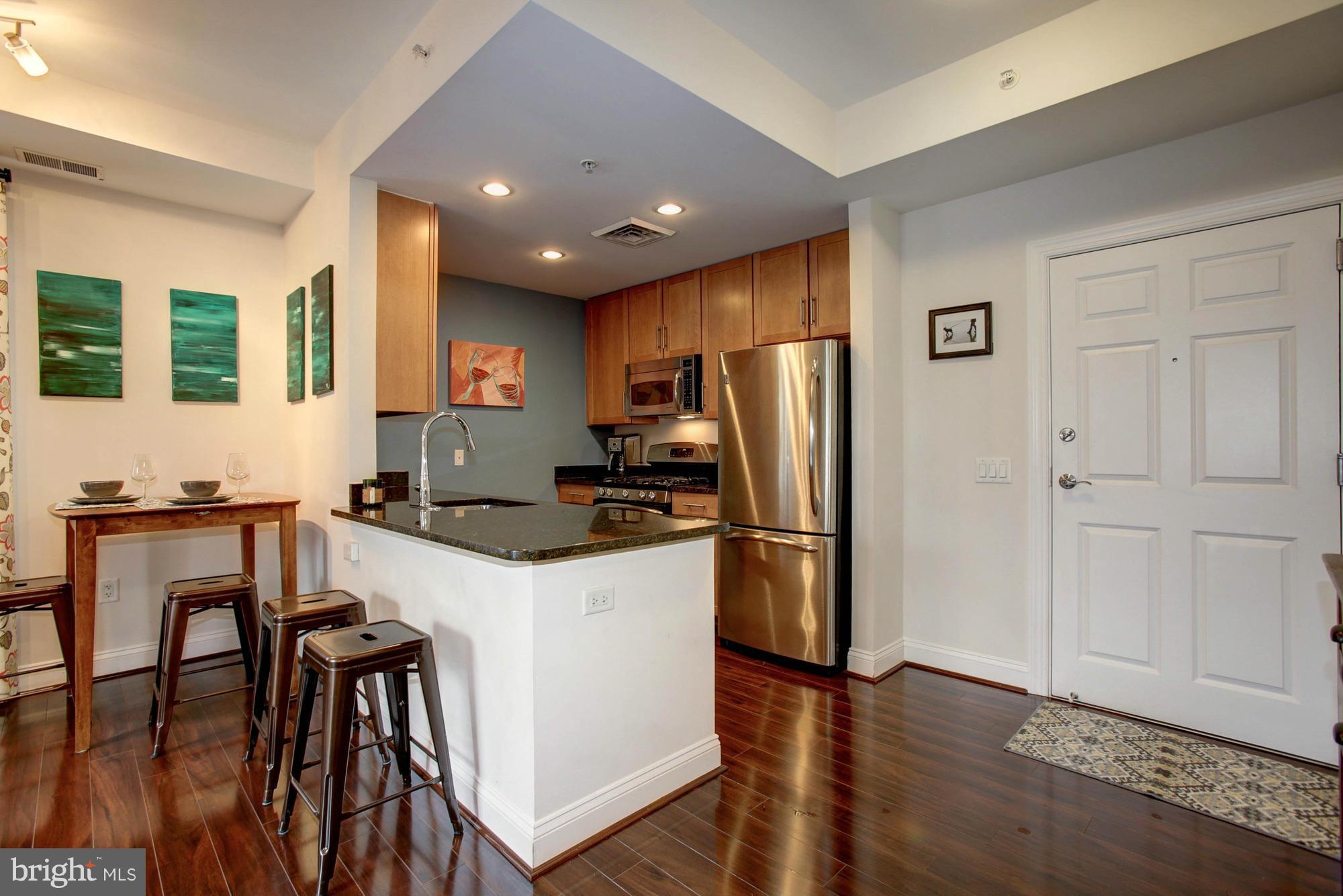 THE HENRY - Residential