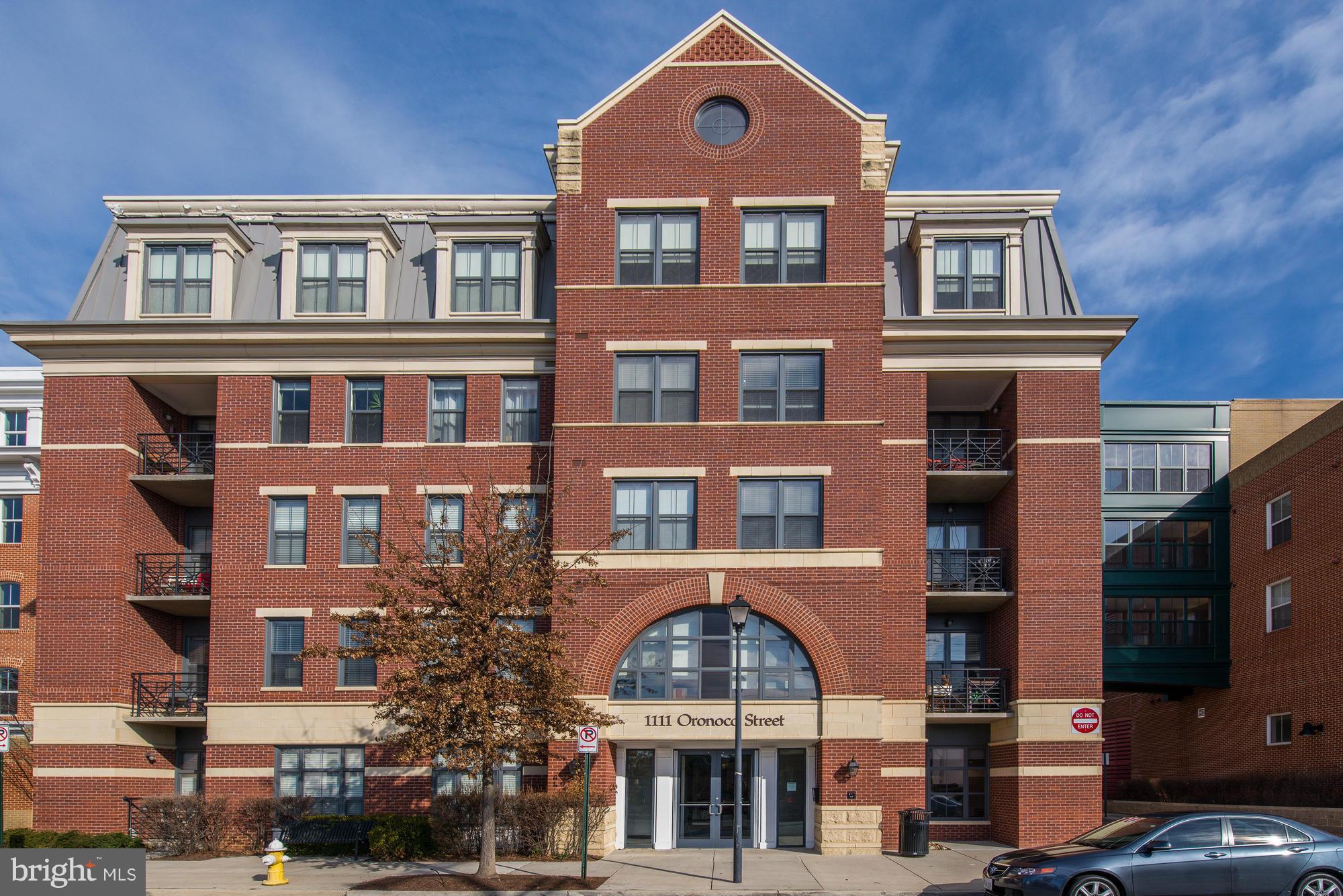 THE HENRY - Residential