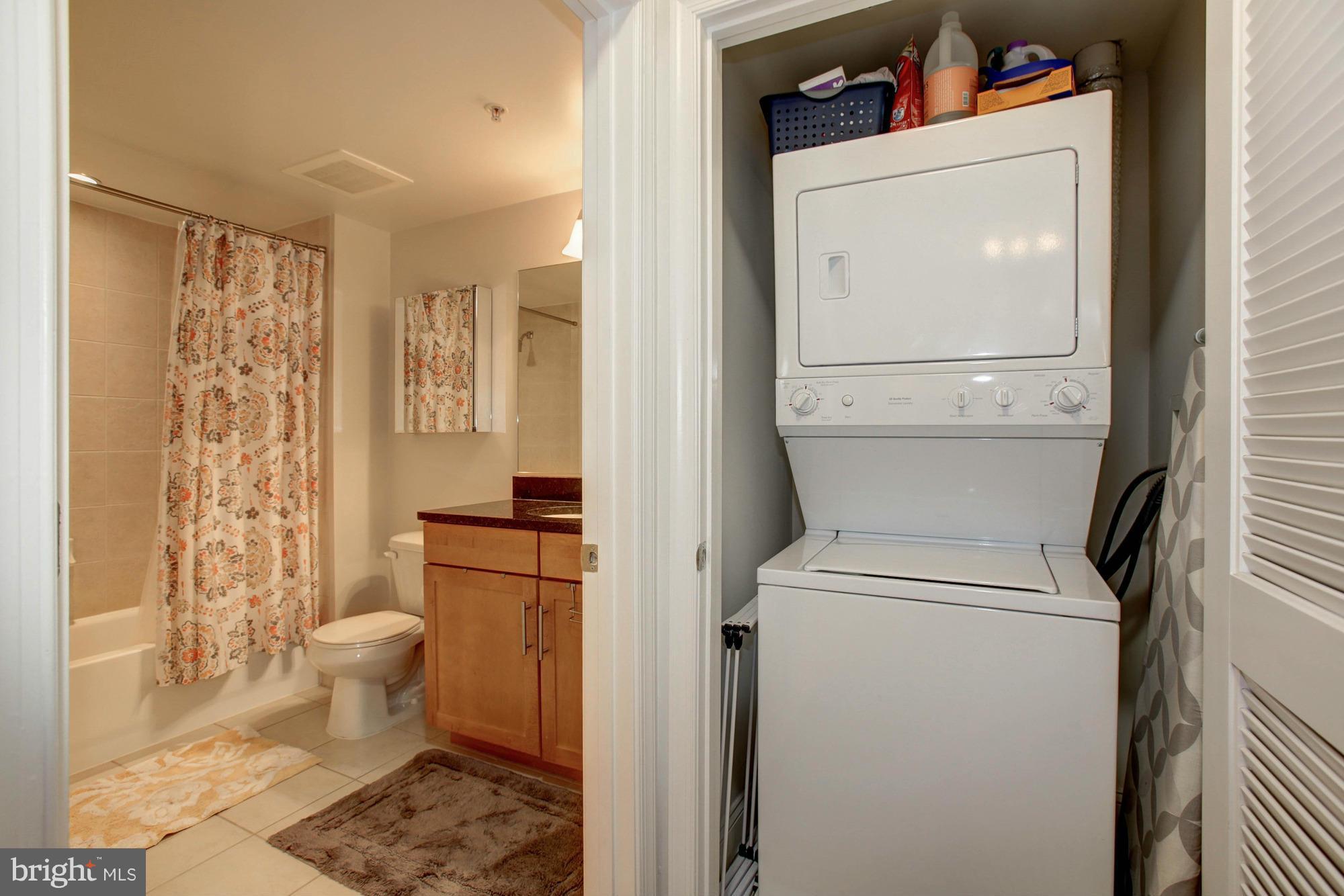 THE HENRY - Residential