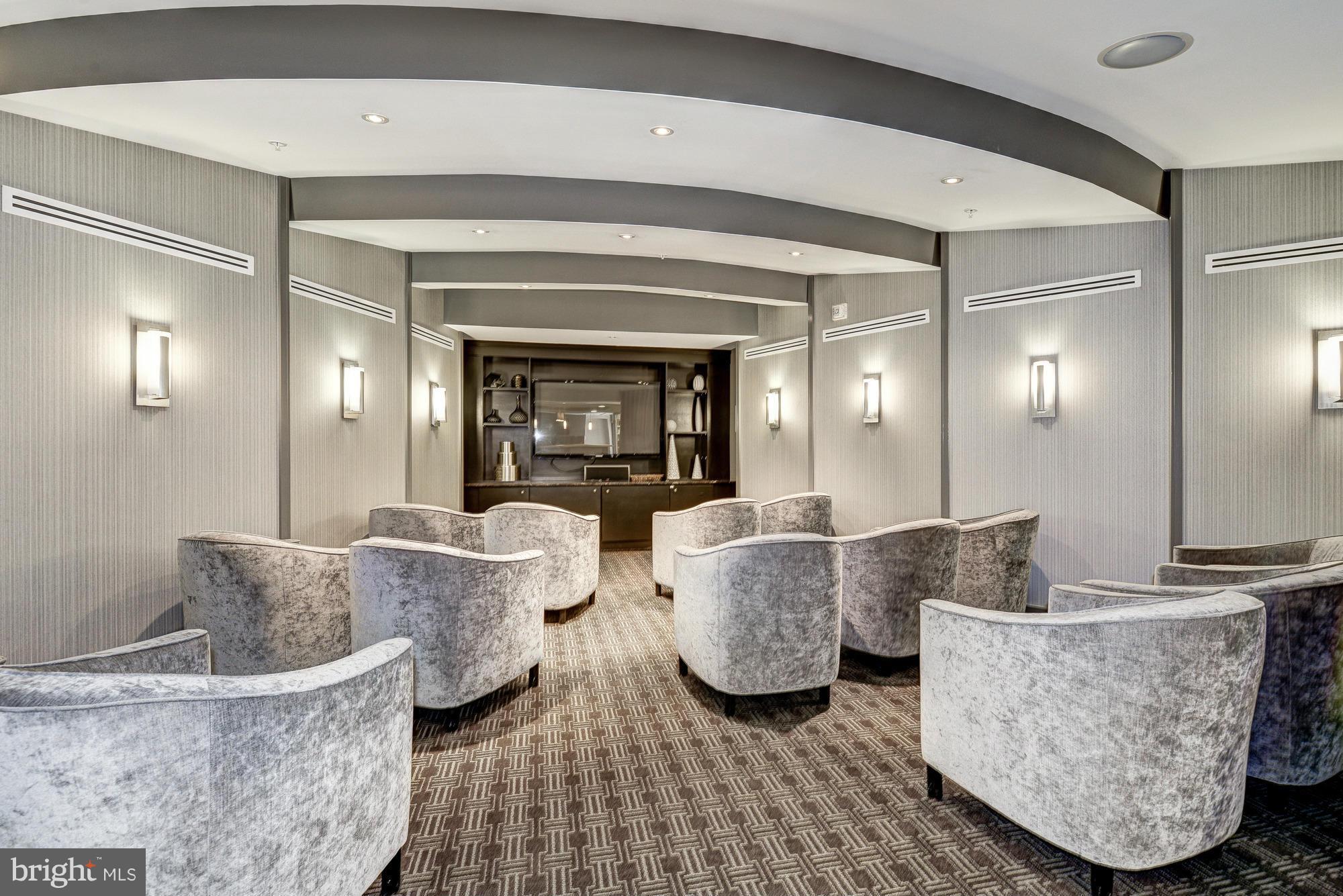 THE HENRY - Residential