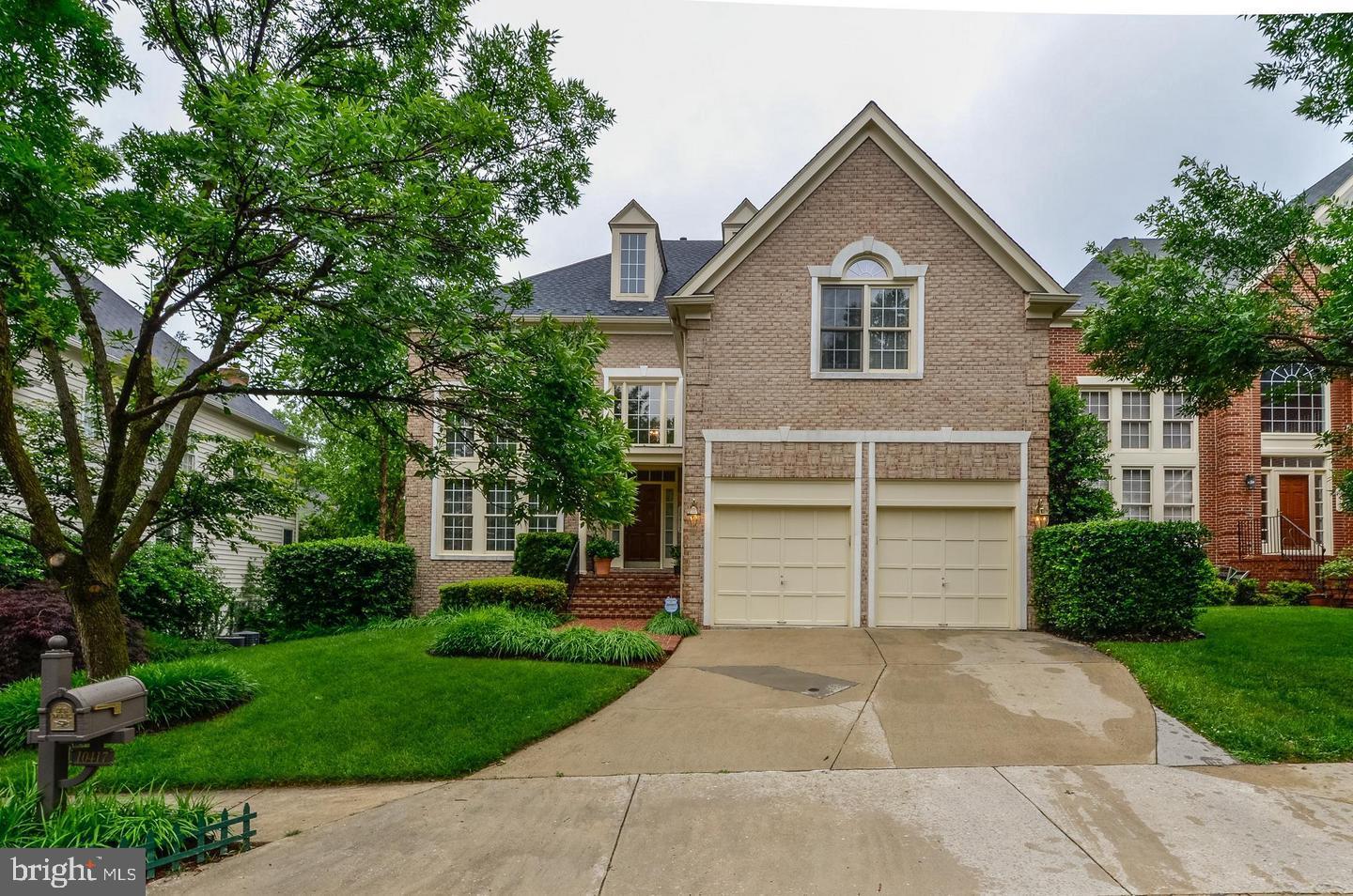 GROSVENOR WOODS - Residential Lease