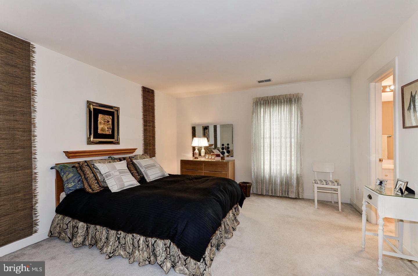 GROSVENOR WOODS - Residential Lease