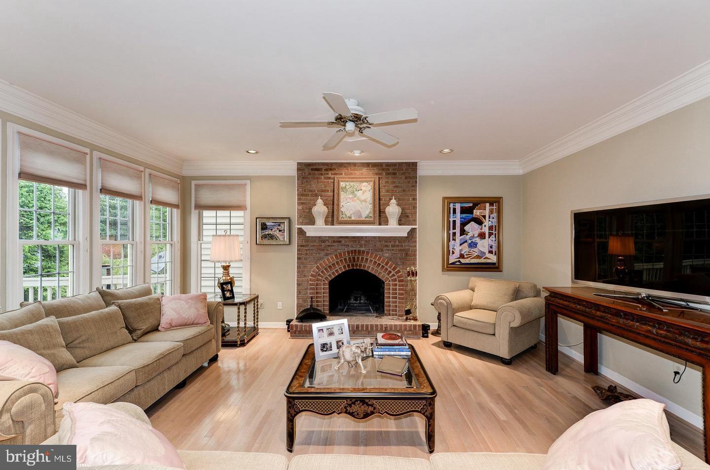 GROSVENOR WOODS - Residential Lease