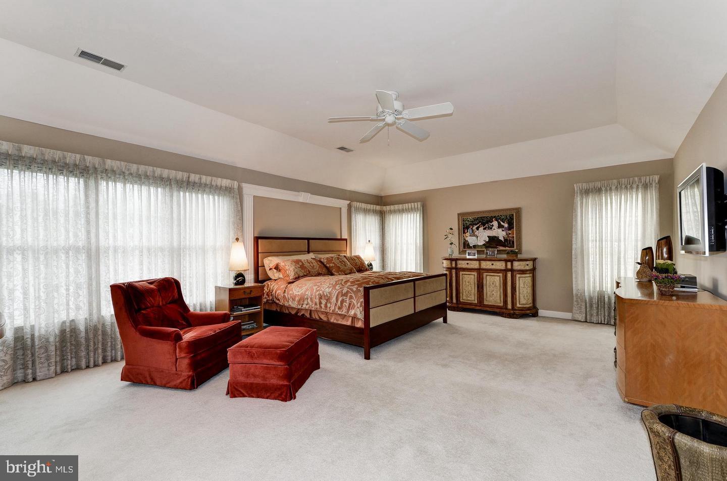 GROSVENOR WOODS - Residential Lease