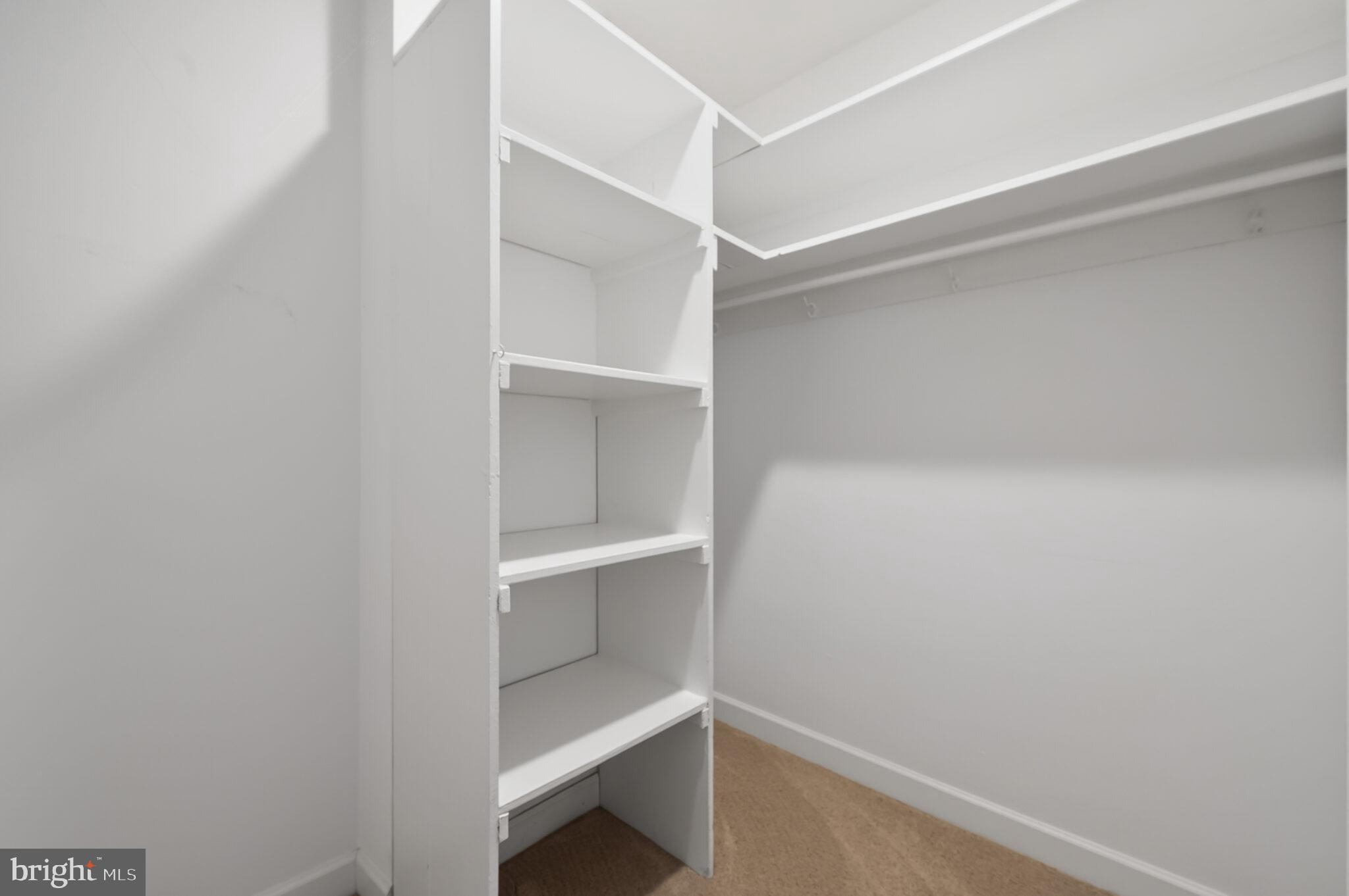 RIVER PLACE - Residential