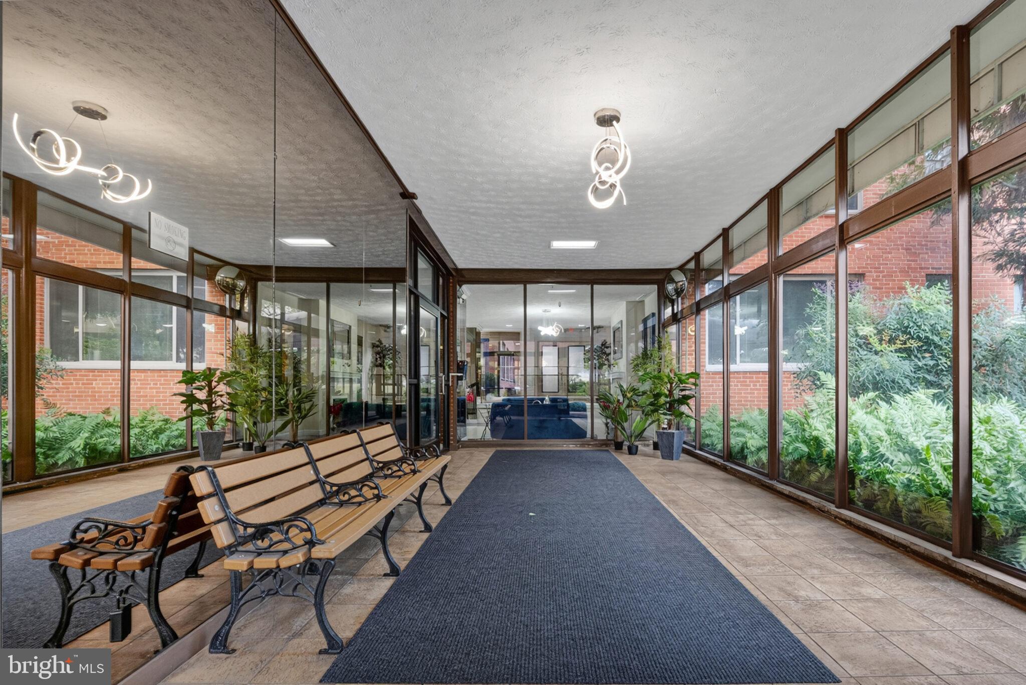 RIVER PLACE - Residential