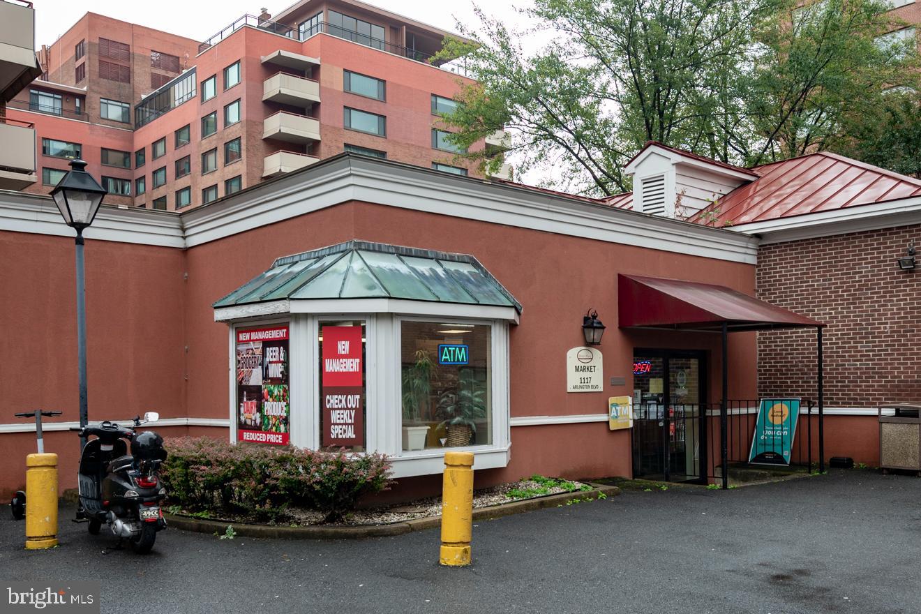 RIVER PLACE - Residential