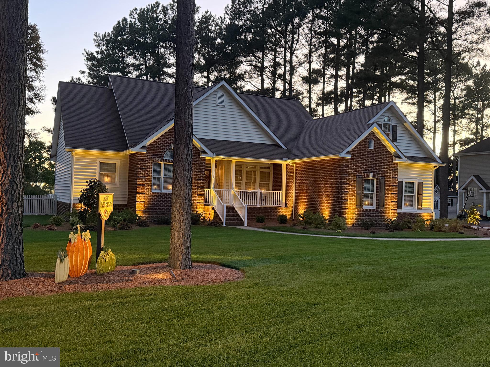 4 BOISENBERRY LANE