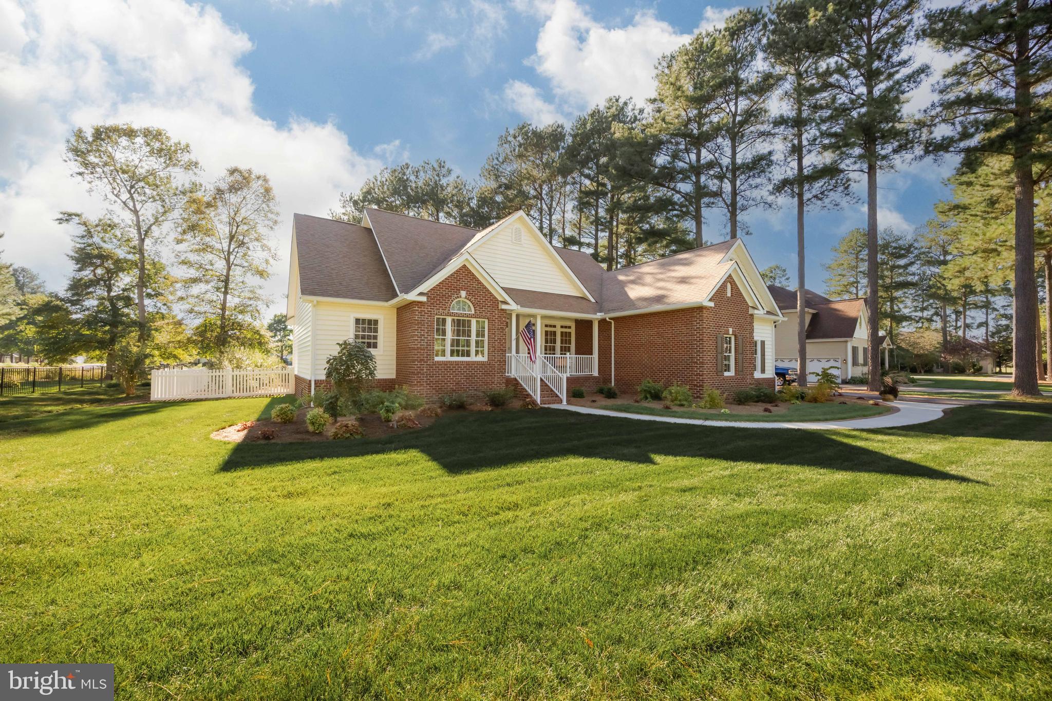 4 BOISENBERRY LANE