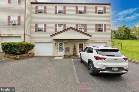 10 BERGER LANE SCHWENKSVILLE PA 19473