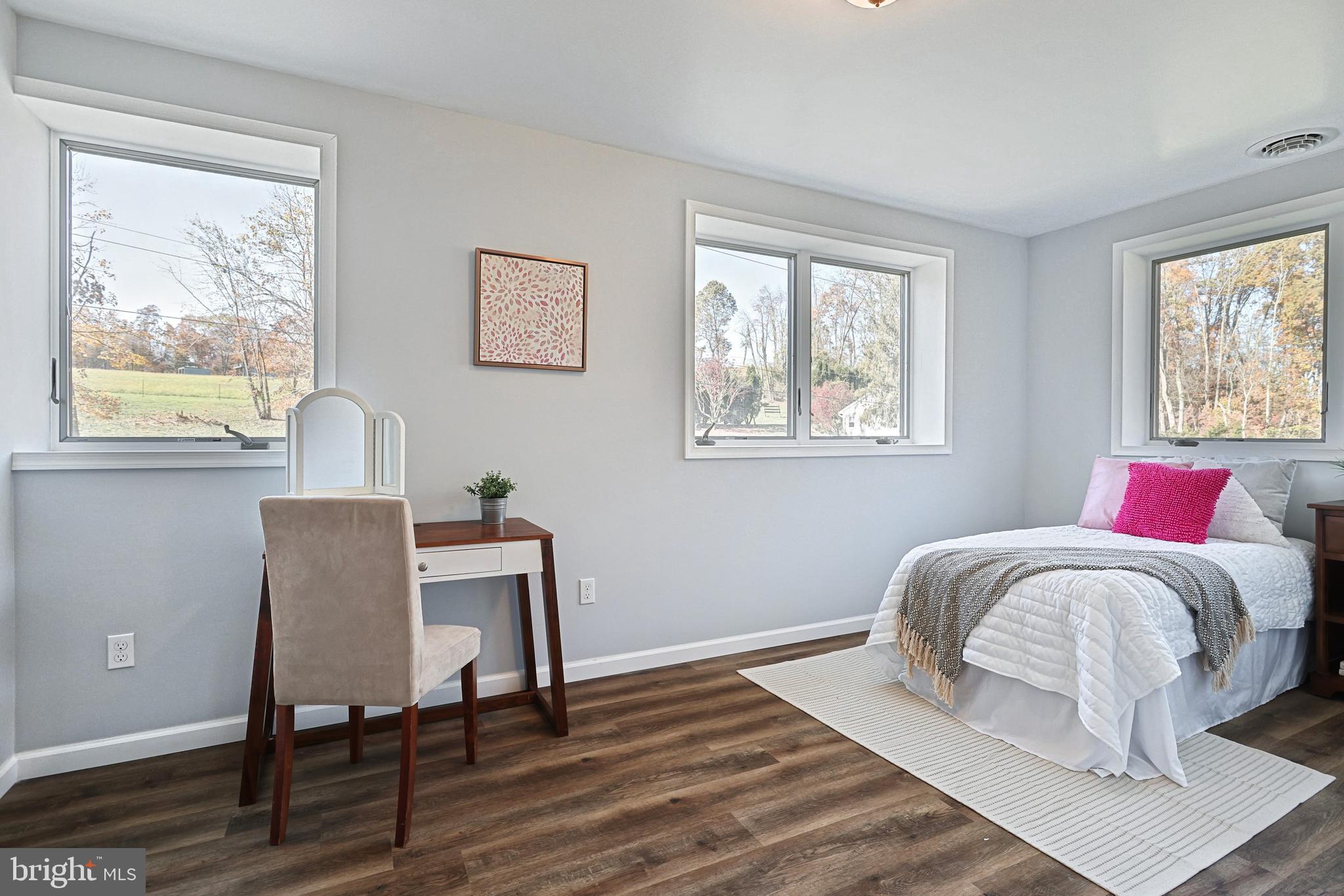 GLEN ROCK - Residential