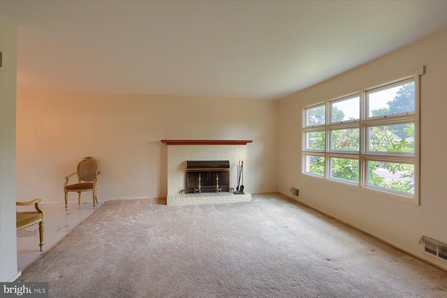 RIDGEWAY KNOLLS - Residential
