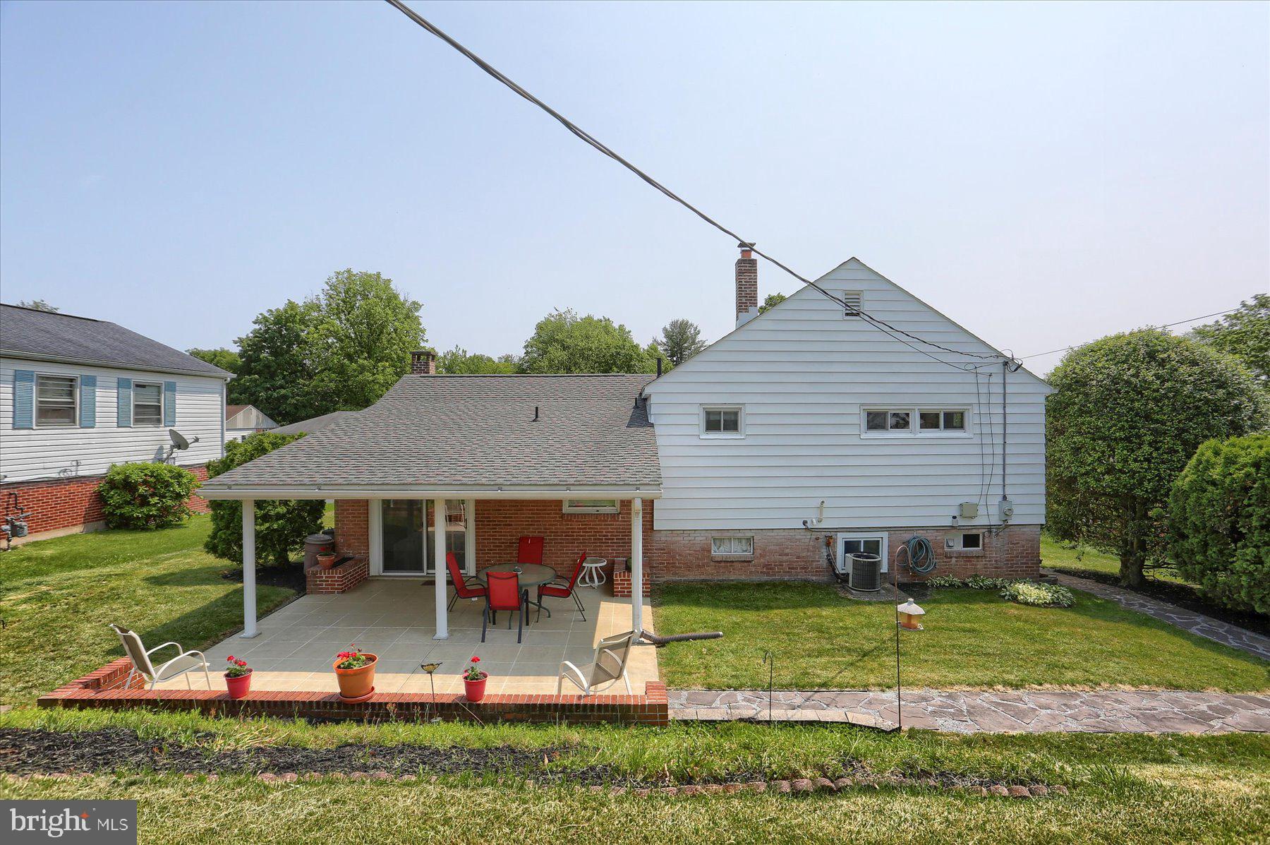 RIDGEWAY KNOLLS - Residential
