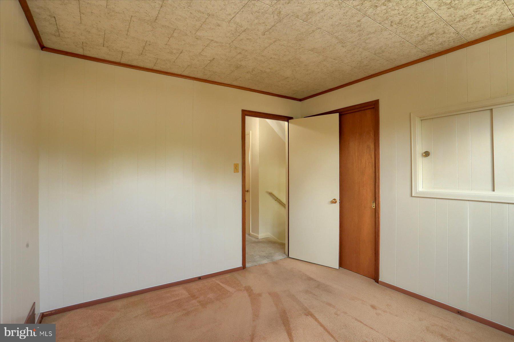 RIDGEWAY KNOLLS - Residential