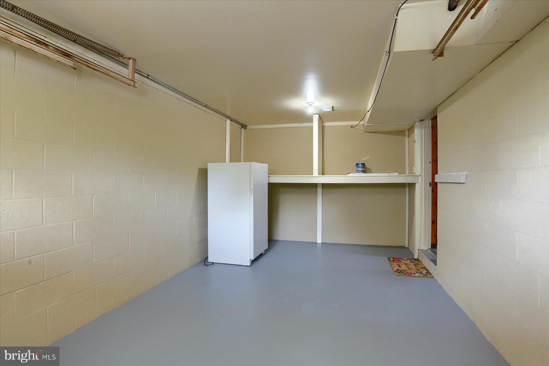 RIDGEWAY KNOLLS - Residential