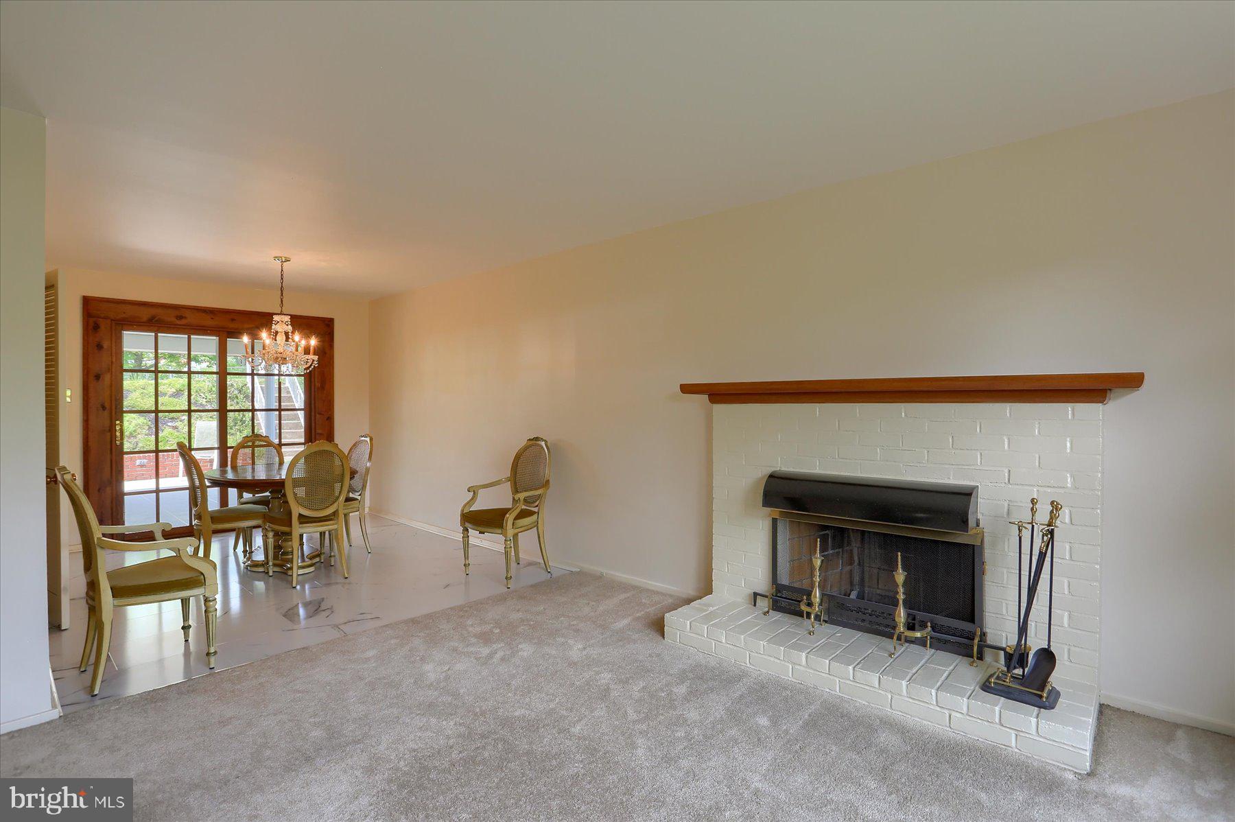RIDGEWAY KNOLLS - Residential